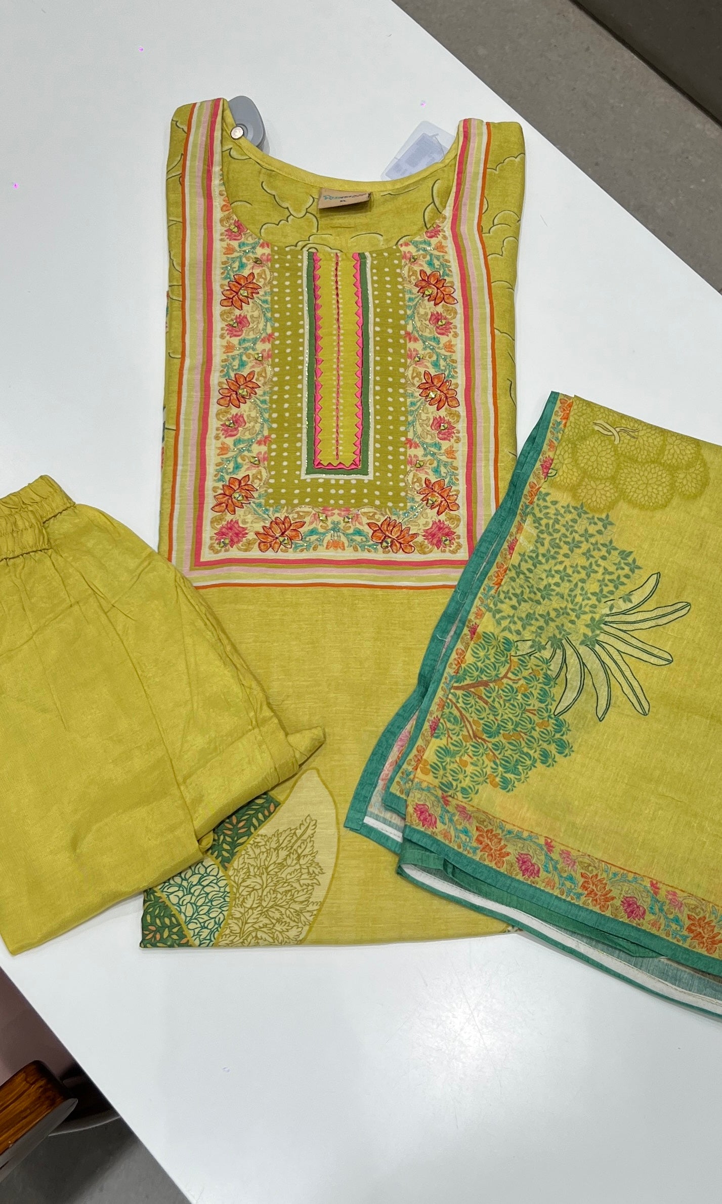 Mehandi green kurta set