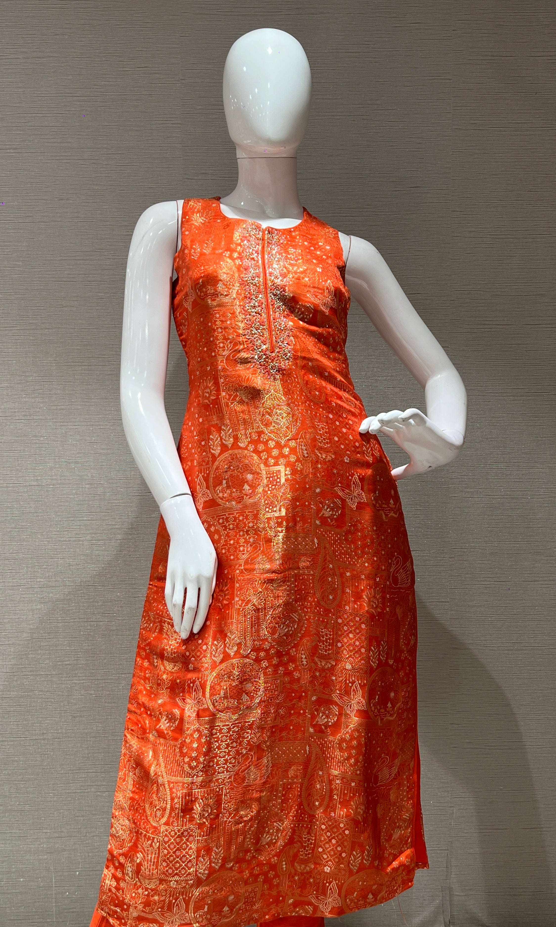 ORANGE ETHNIC KURTA SET WITH WOVEN DUPATTA
