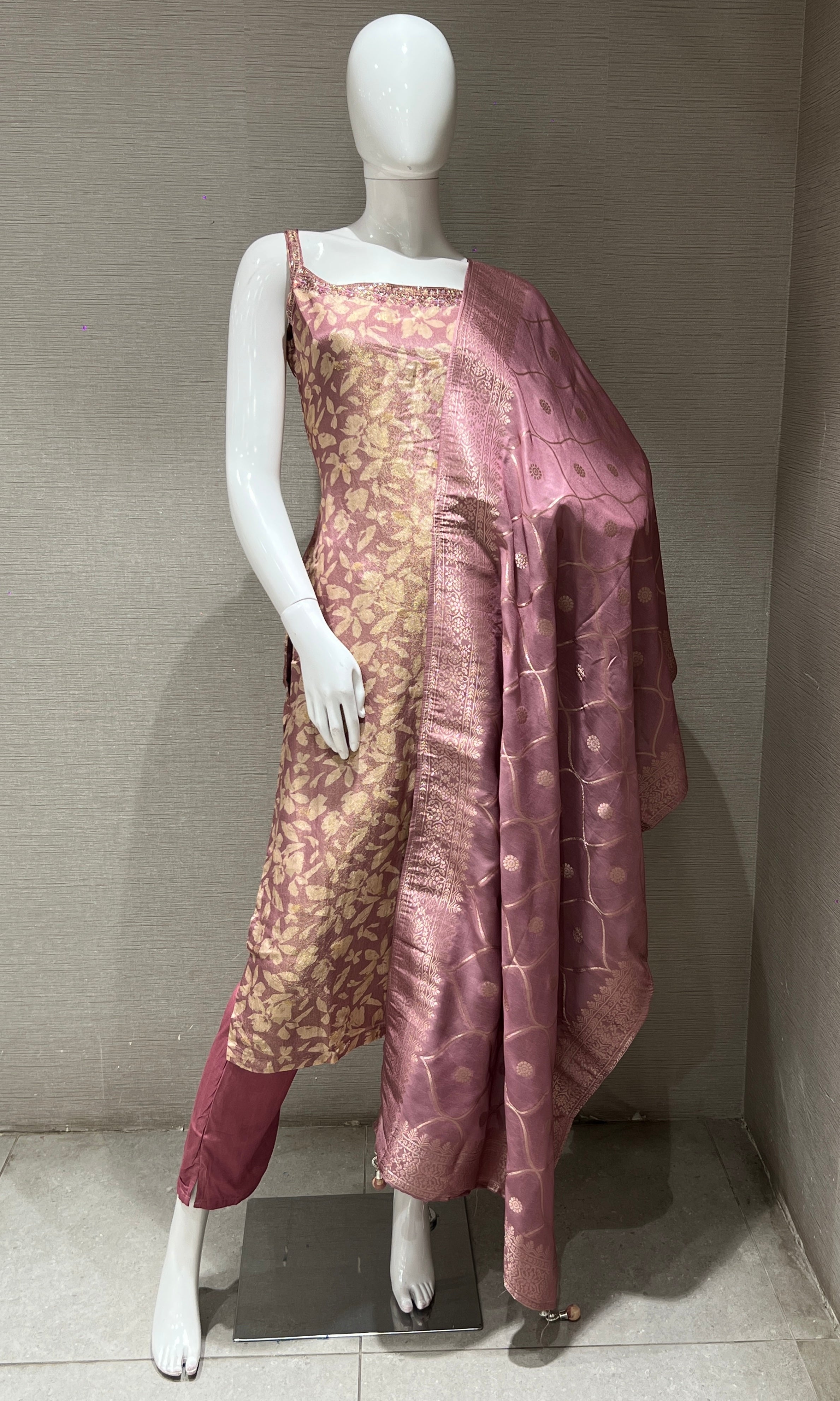 Onion pink floral embroidery kurta set