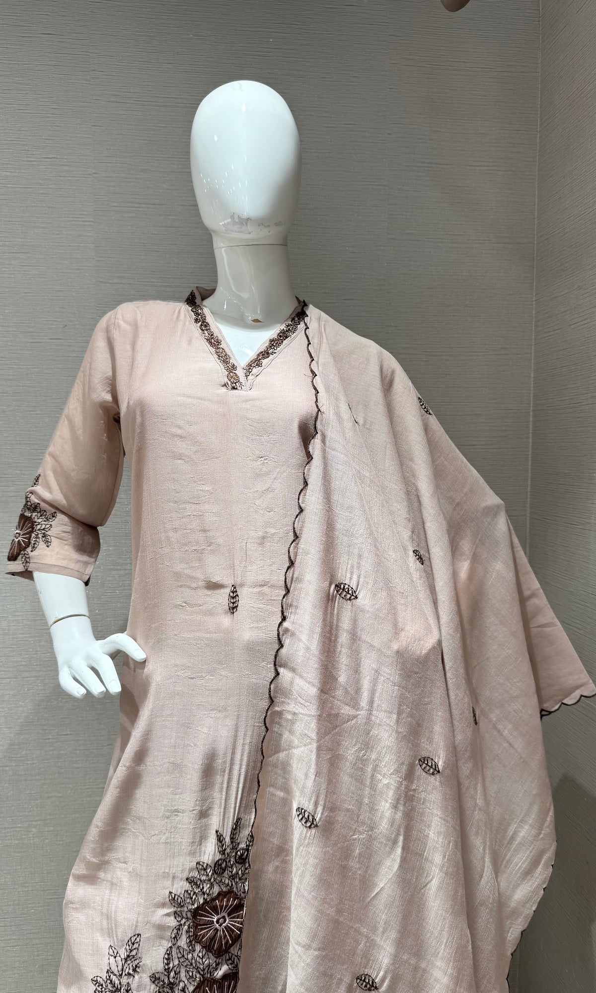 Beige mul silk Floral Accents Straight Kurta Set with dupatta