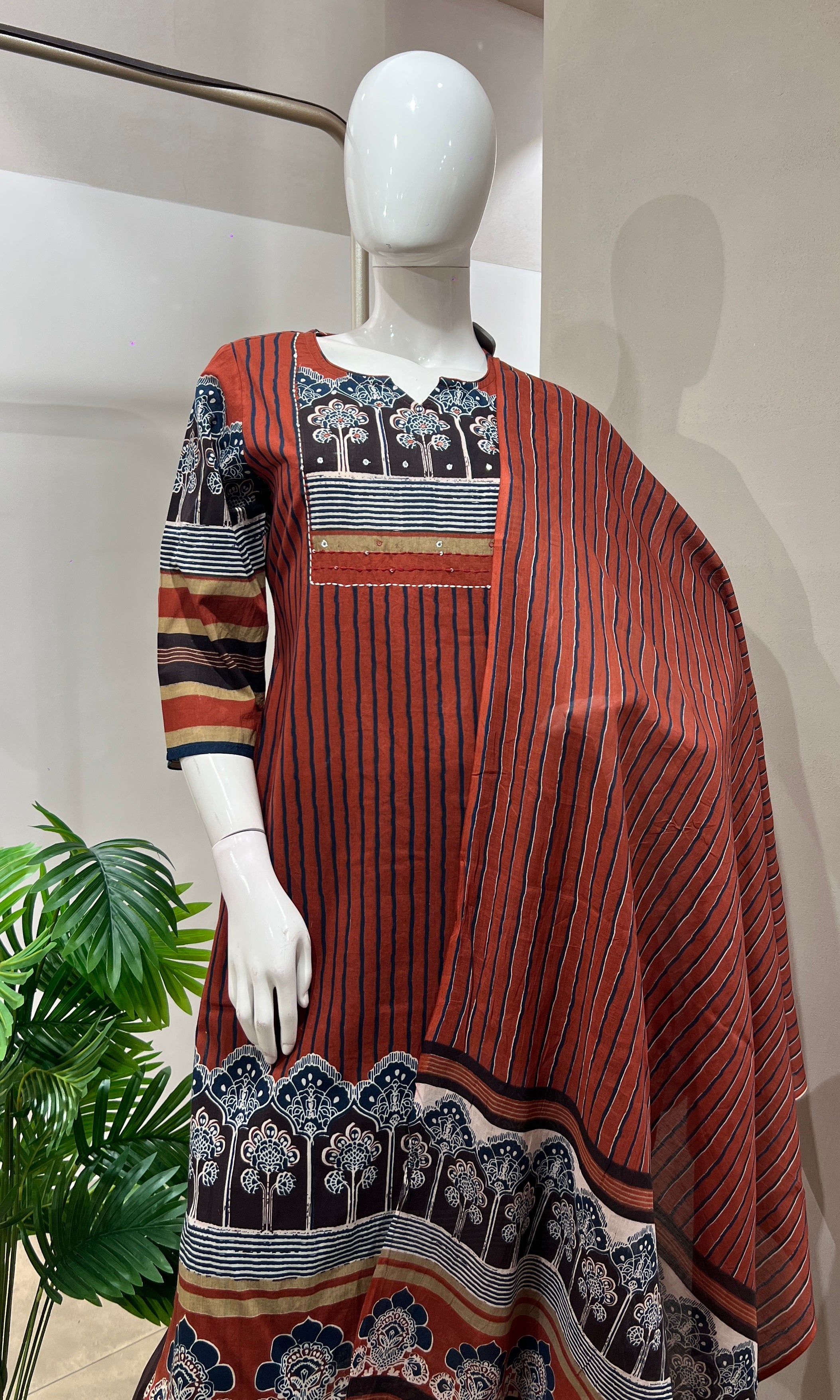 Red ETHNIC PRINTED kurta set