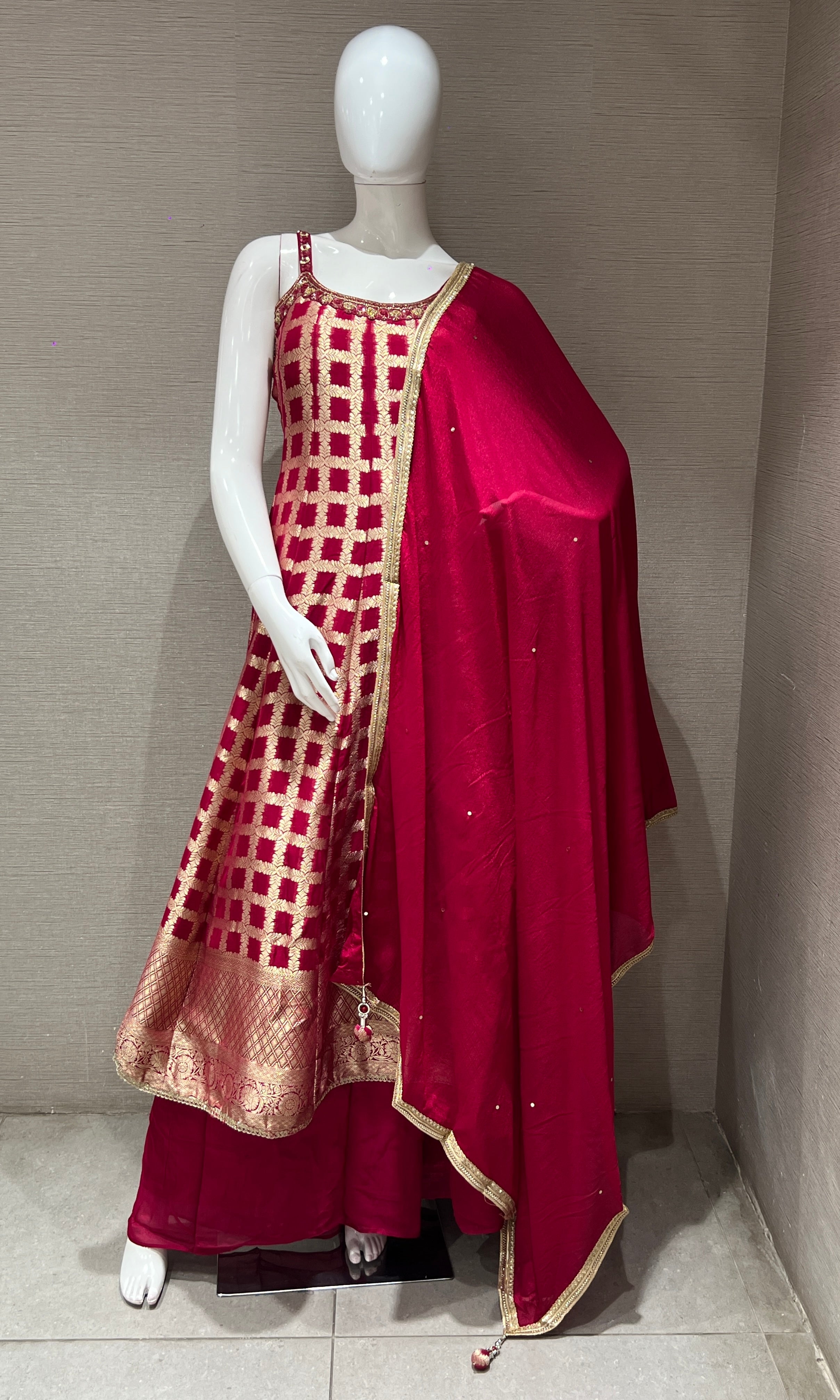 Rani pink Elegant Anarkali Kurta Set with Dupatta