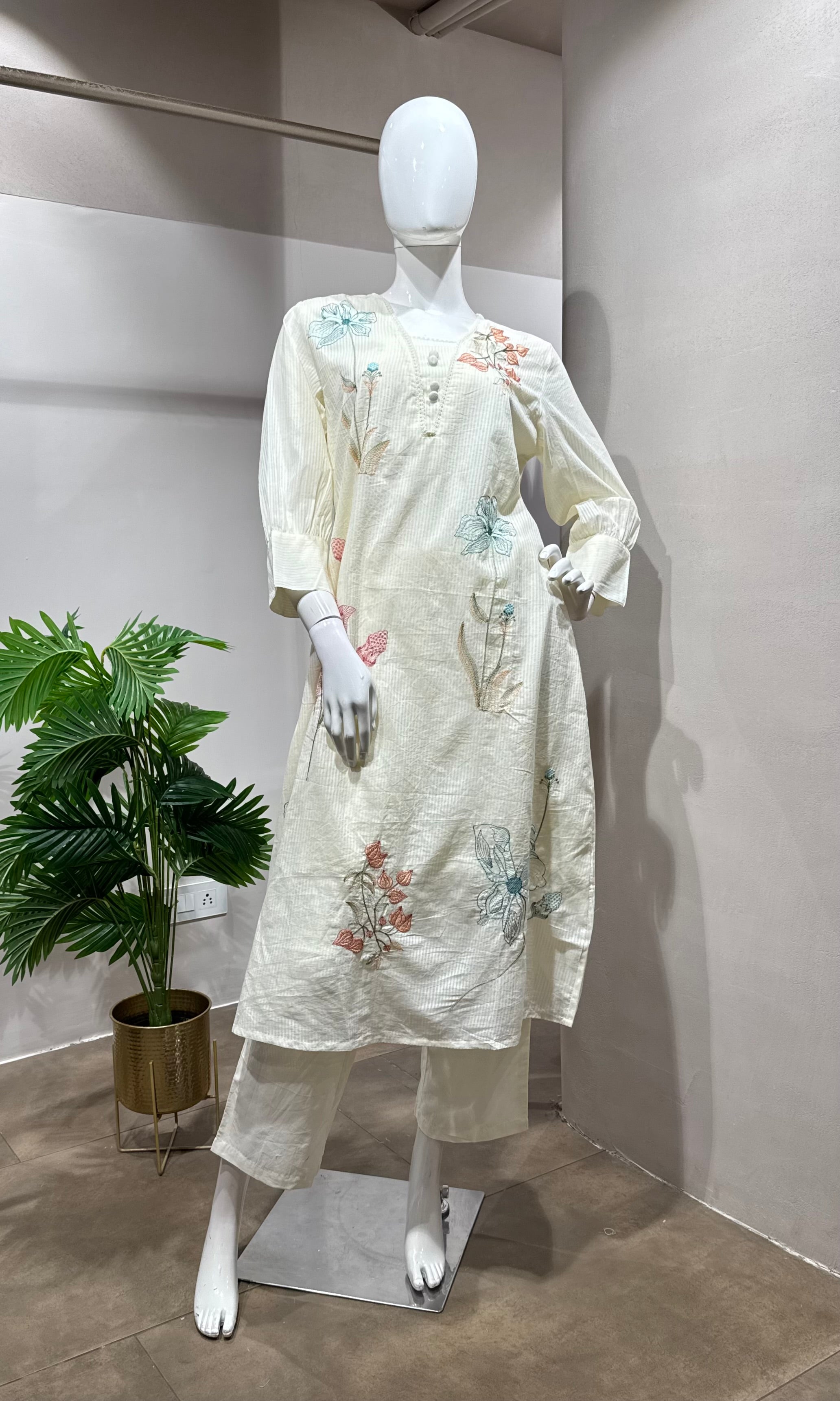 Cream floral printed kurta set