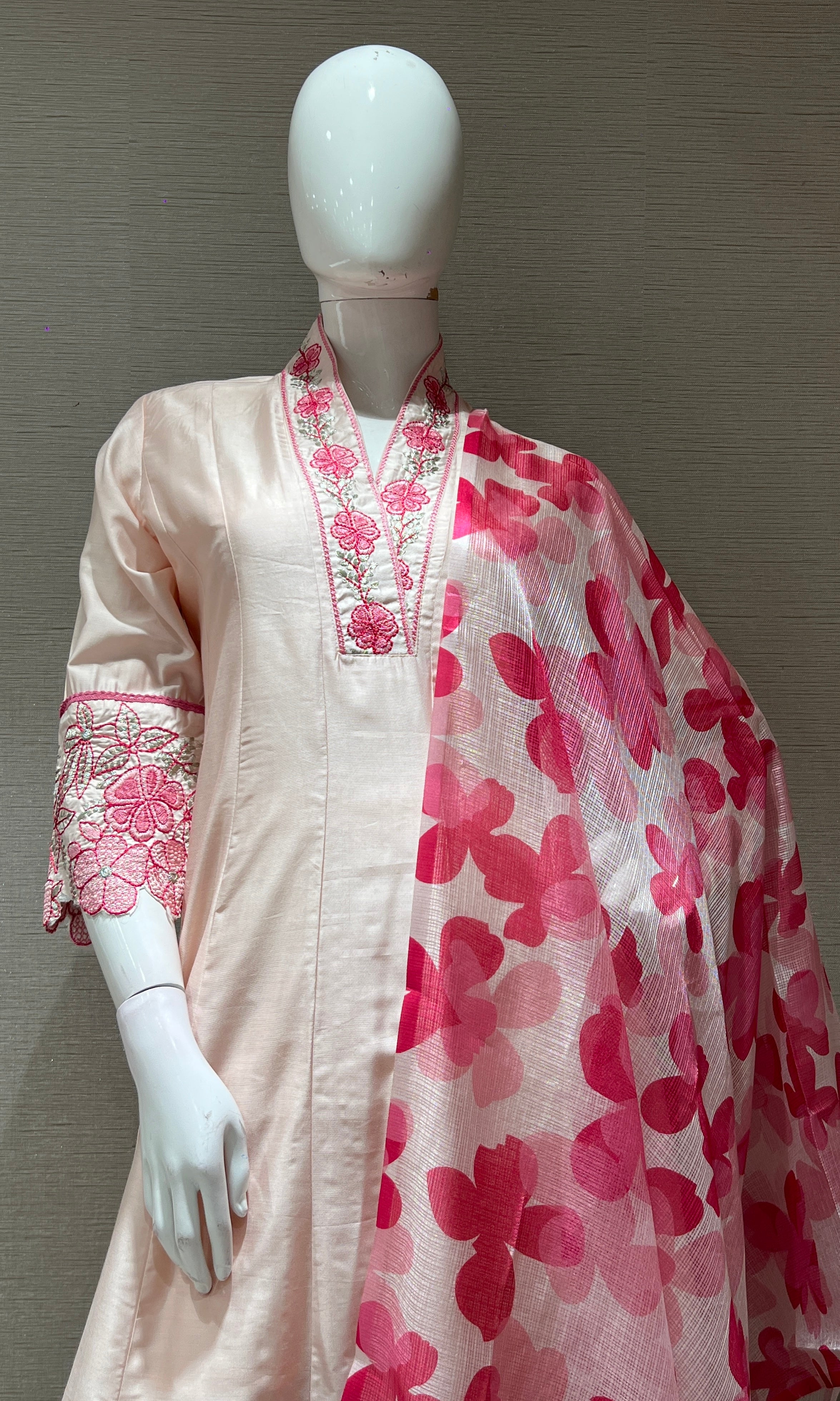 BLUSH PINK FLORAL PRINTED ANARKALI KURTA SET