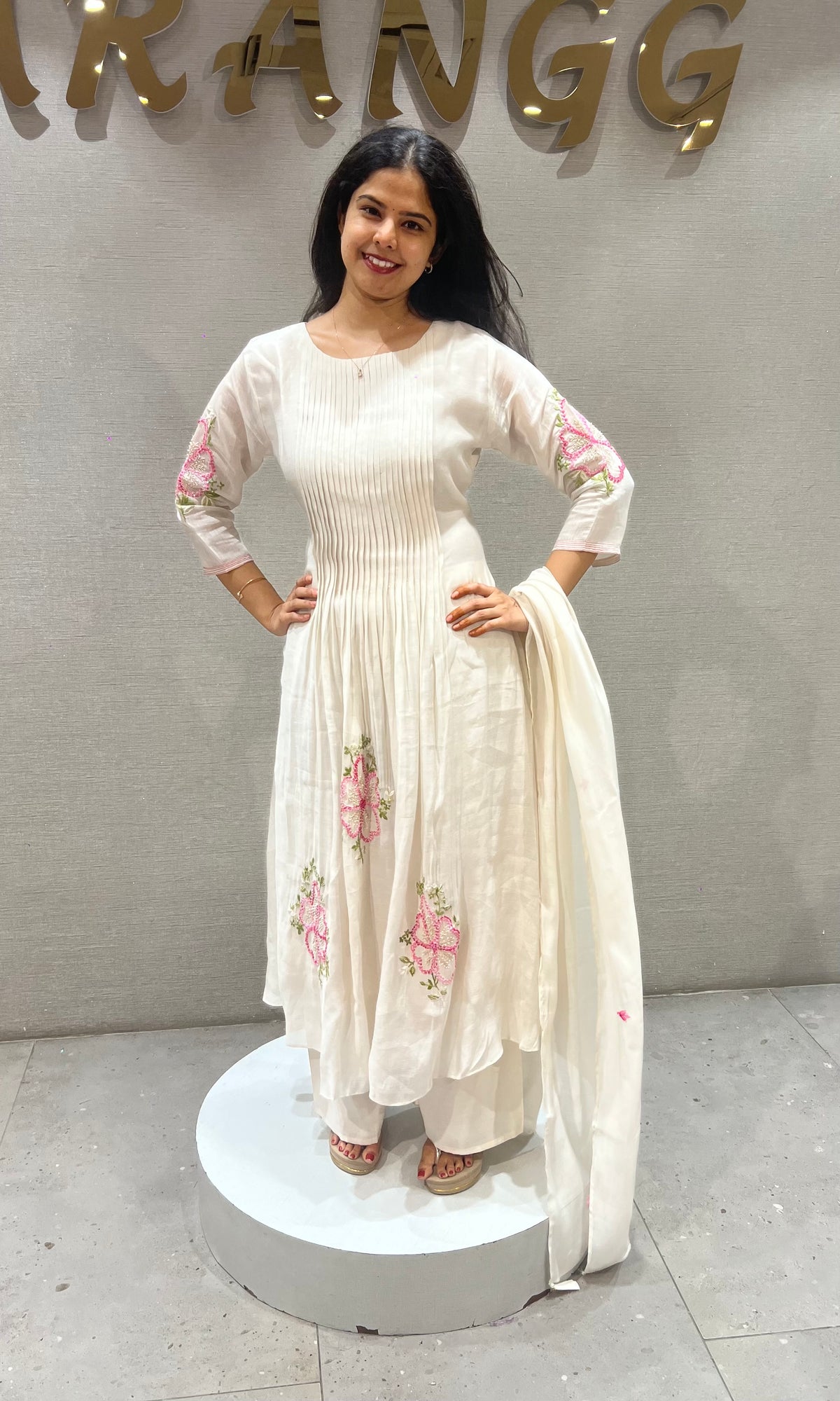 Cream Mul Cotton Floral Printed Kurta set & Dupatta