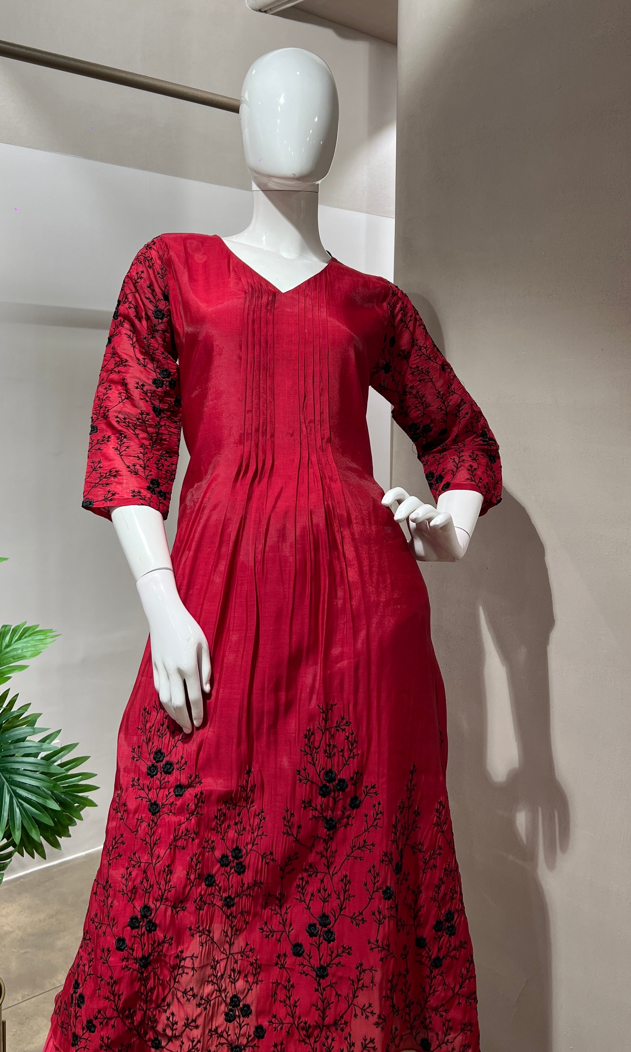 Red FLORAL EMBROIDERED MUL CHANDERI KURTA SET