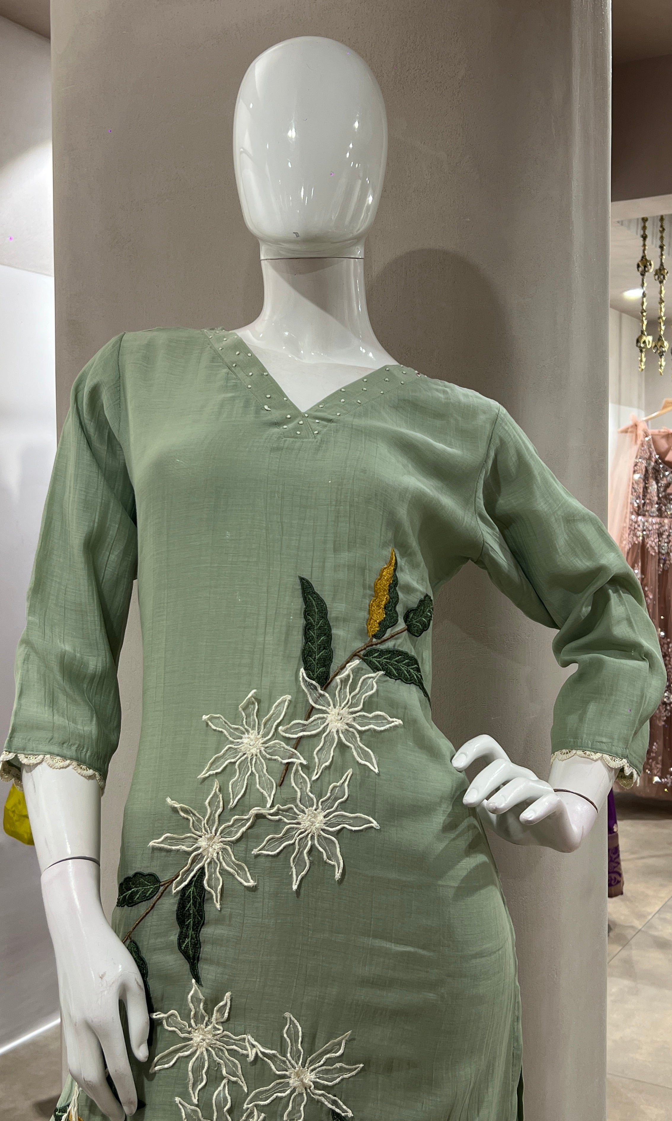 GREEN THREAD EMBROIDERY FLORAL KURTA SET