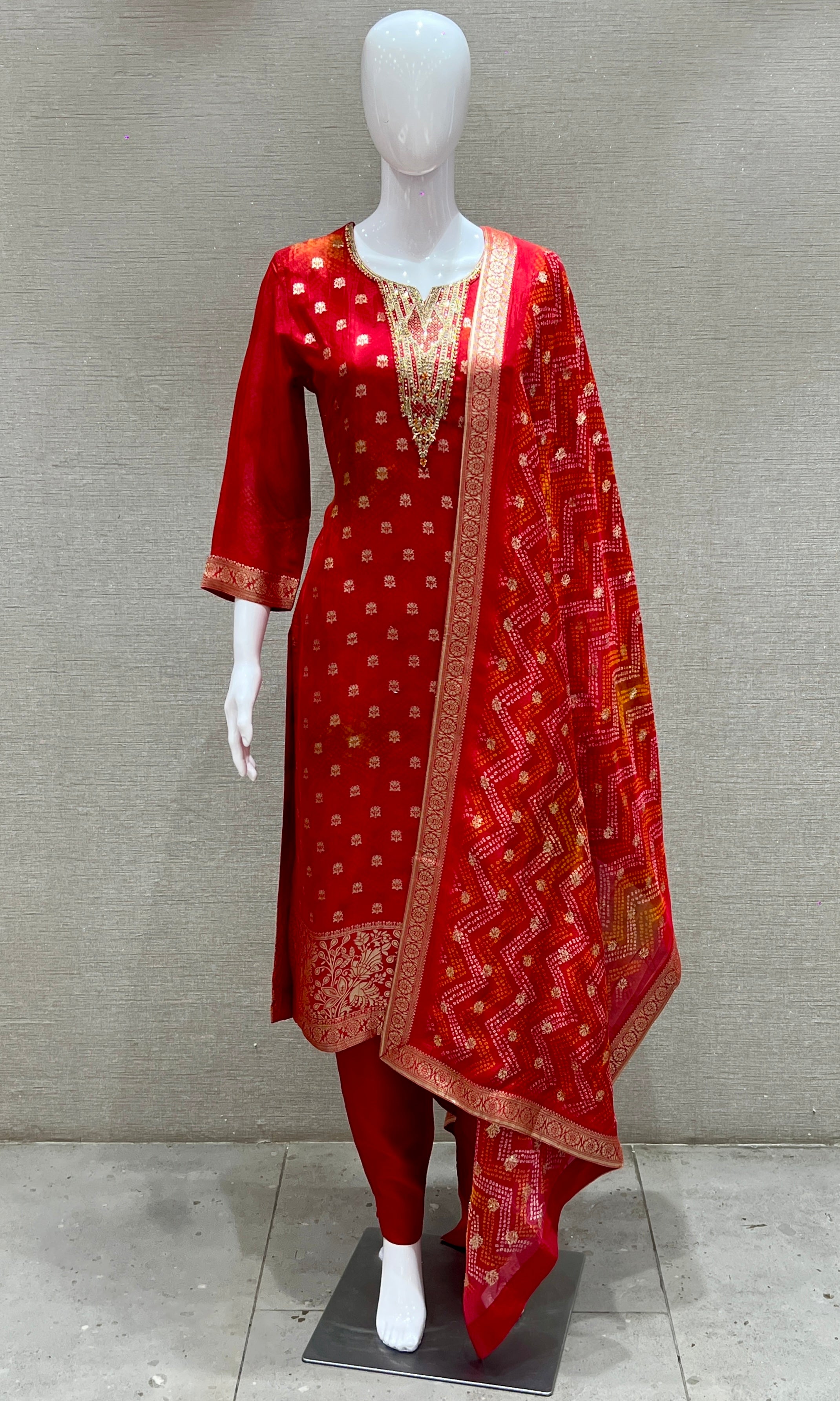 Red kurta set