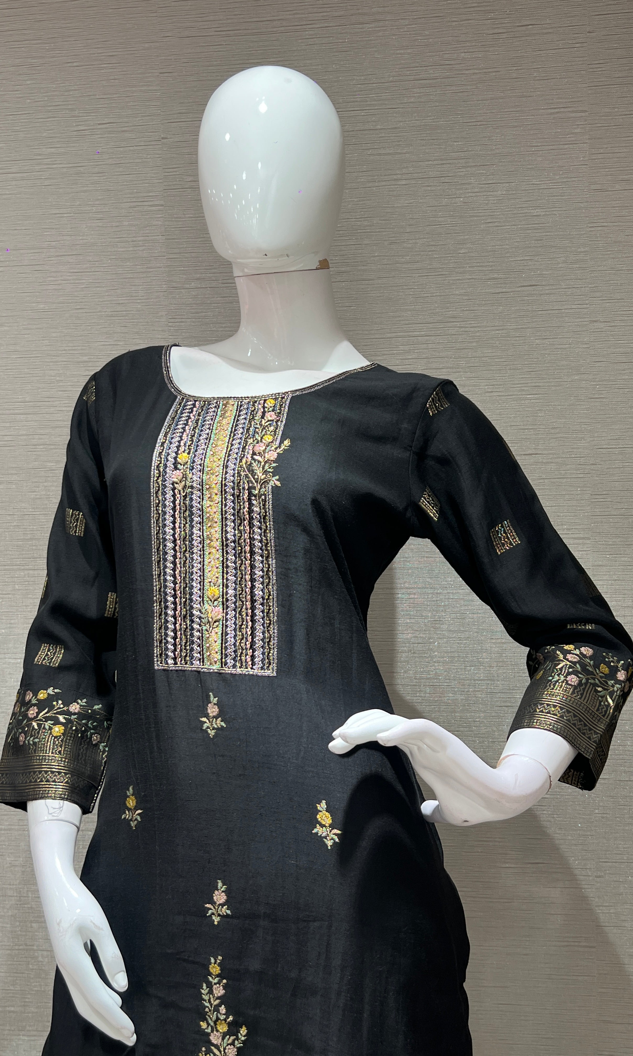 BLACK EMBROIDERED KURTA SET WITH DUPATTA