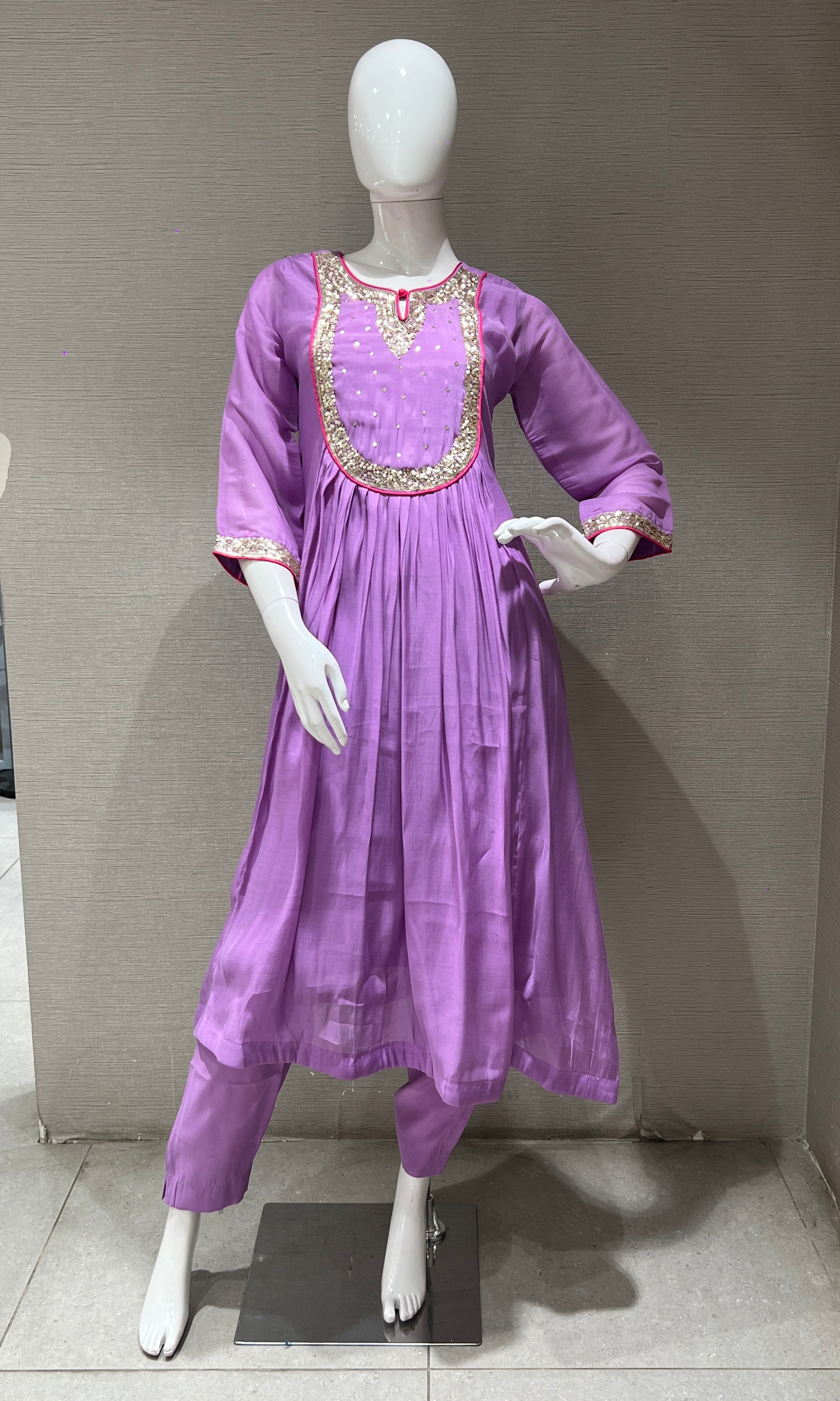 lavender kurta set with purple and gold dupatta