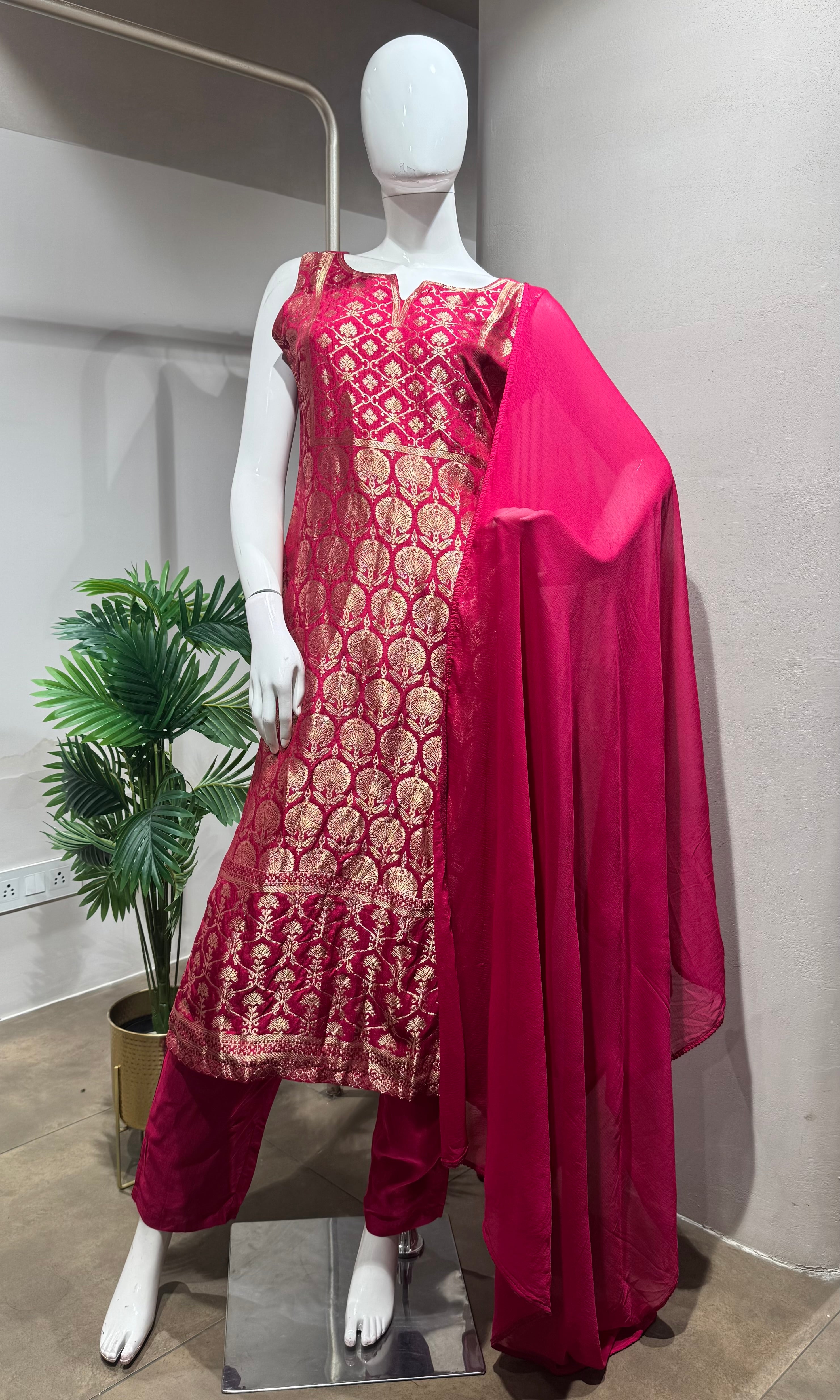 Pink golden banarasi kurta set