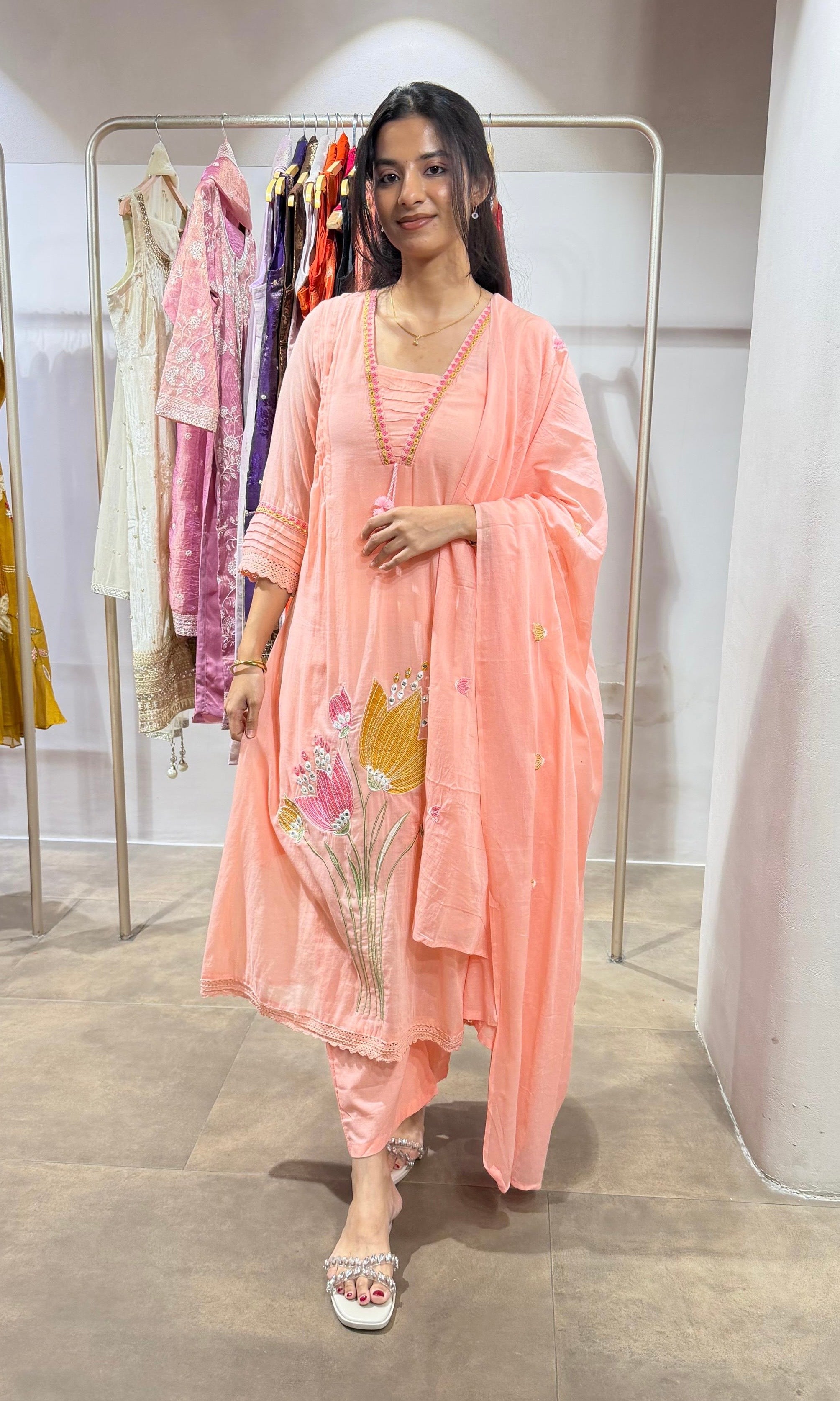 Pink Floral embroidered kurta set