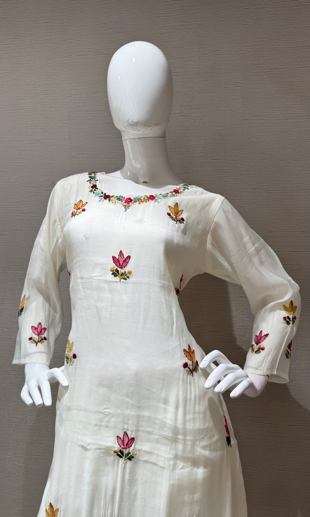 White Blossom Floral Embroidered Cotton Kurta set