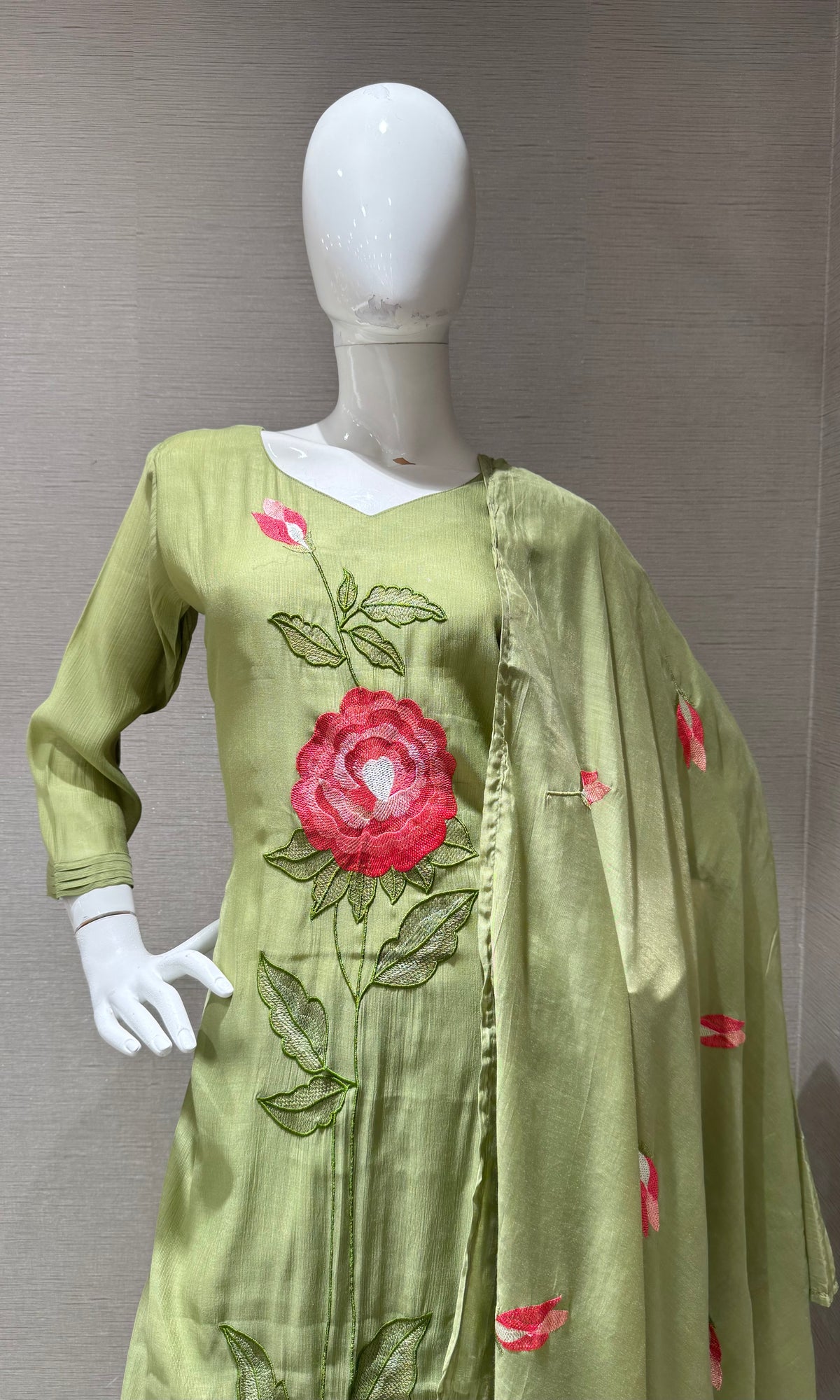 Green cotton Rose floral embroidery kurta set with dupatta