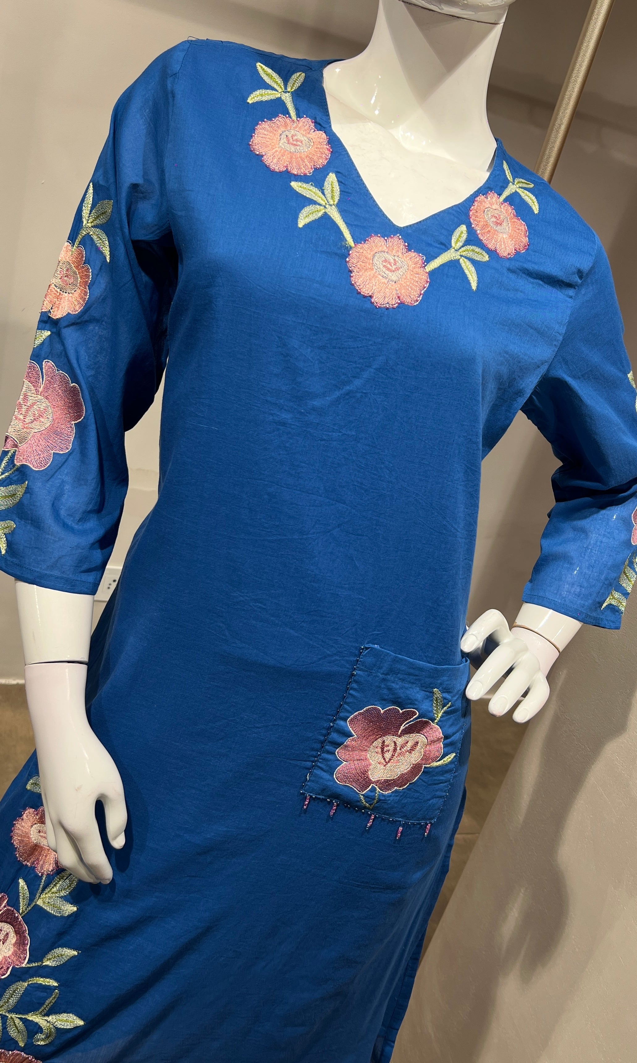 blue Silk kurta set with Rose Embroidery