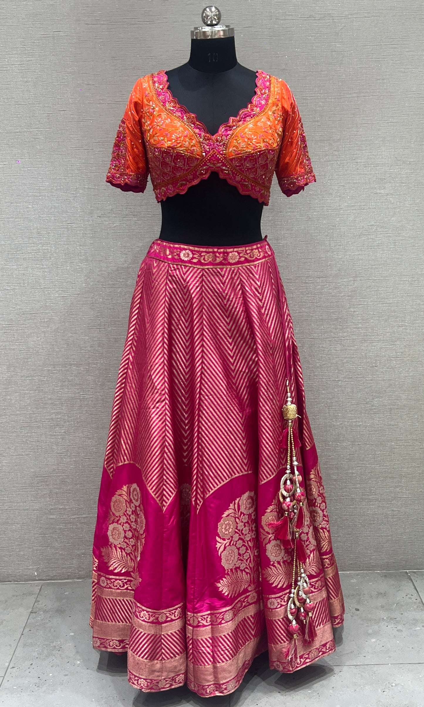 🌺Pink and orange Banarasi Lehenga🧡