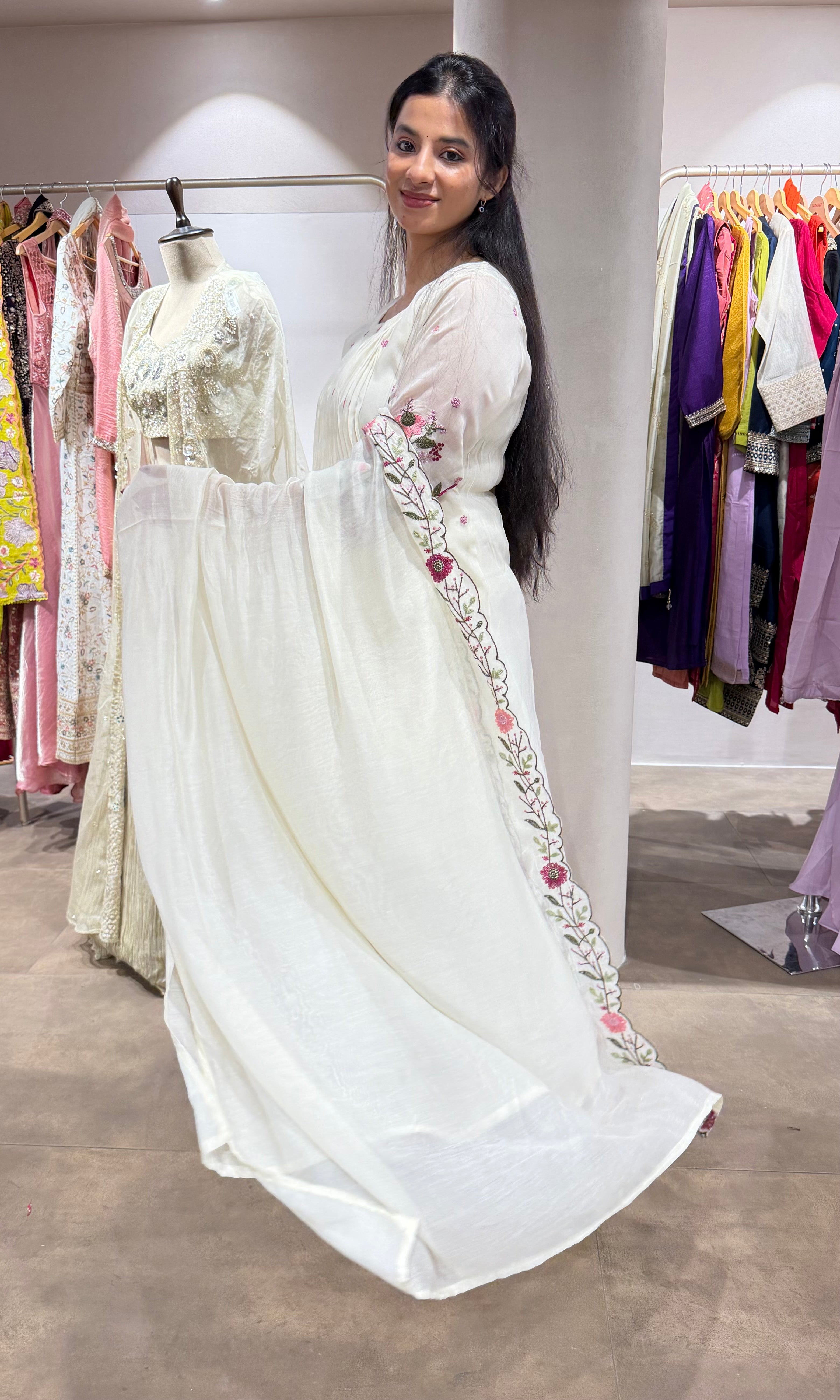 WHITE MUL CHANDERI FLORAL KURTA SET
