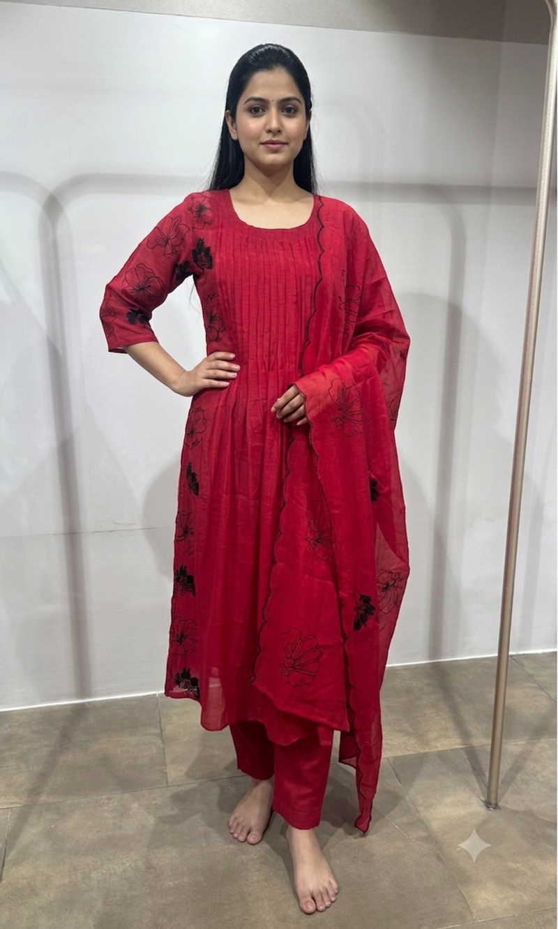 Rani Floral Embroidered Mul Chanderi Kurta Set