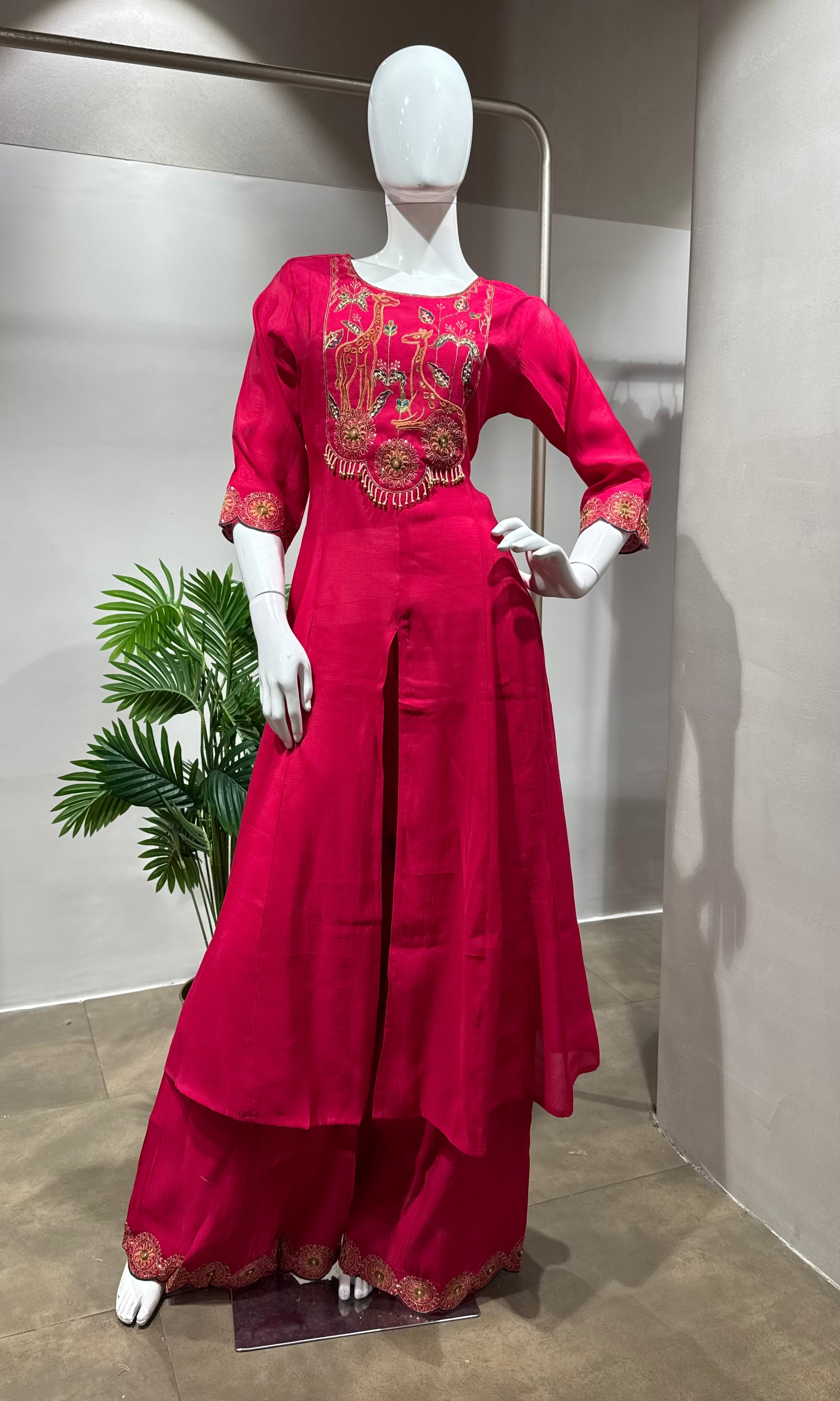 RANI Embroidered Kurta Set WITH PALAZZO PANTS