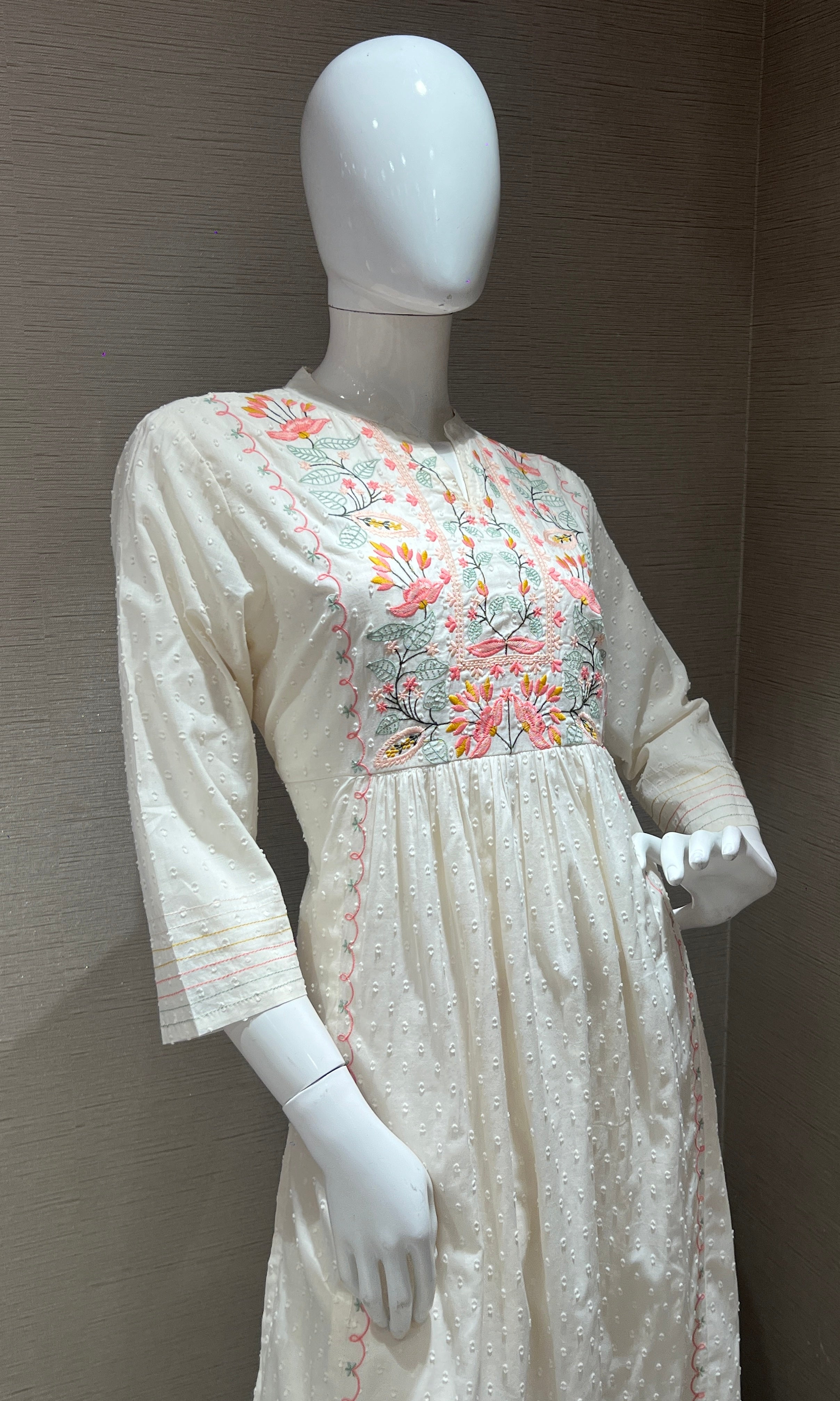 Cream mul Chanderi Anarkali kurta set