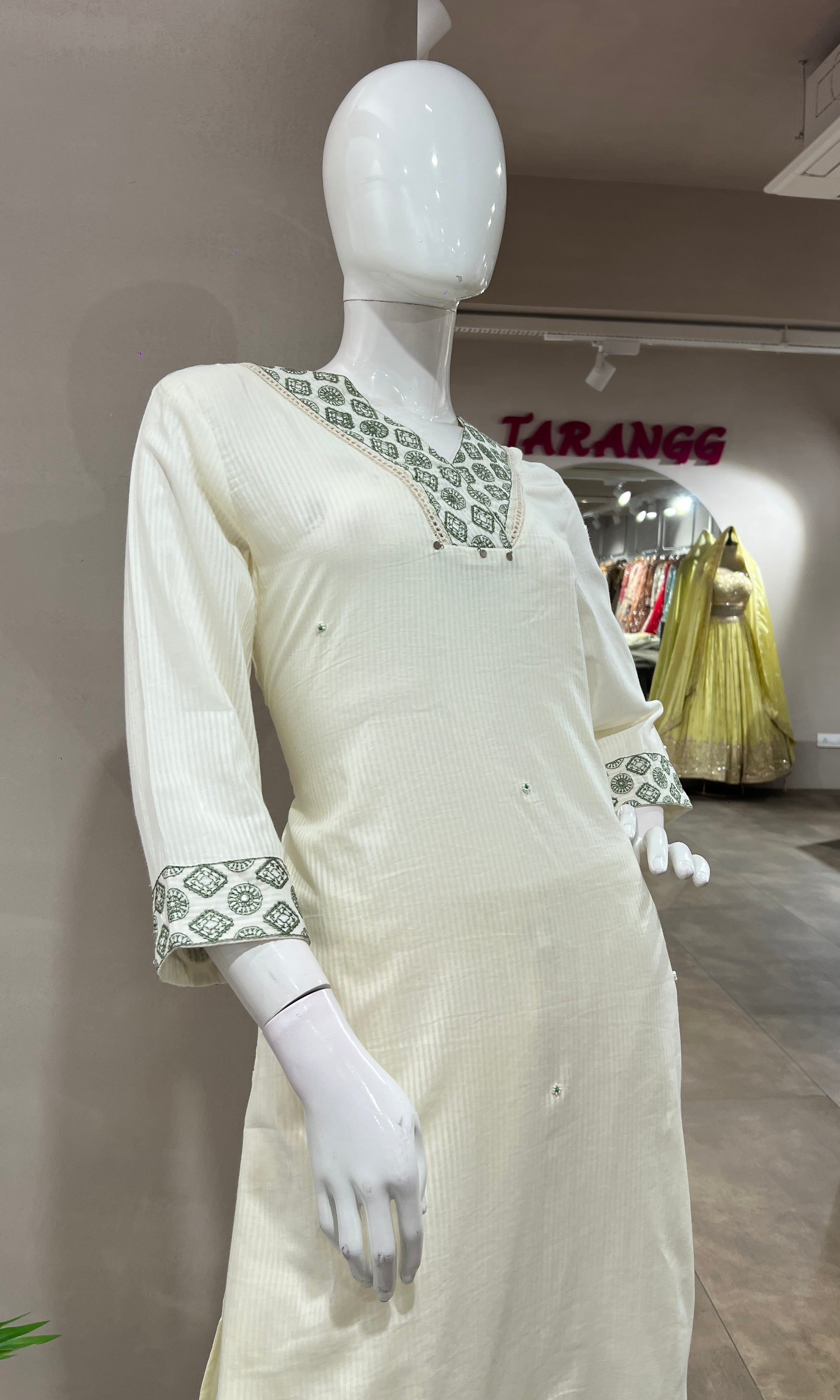 GREEN FLORAL MOTIF KURTA SET