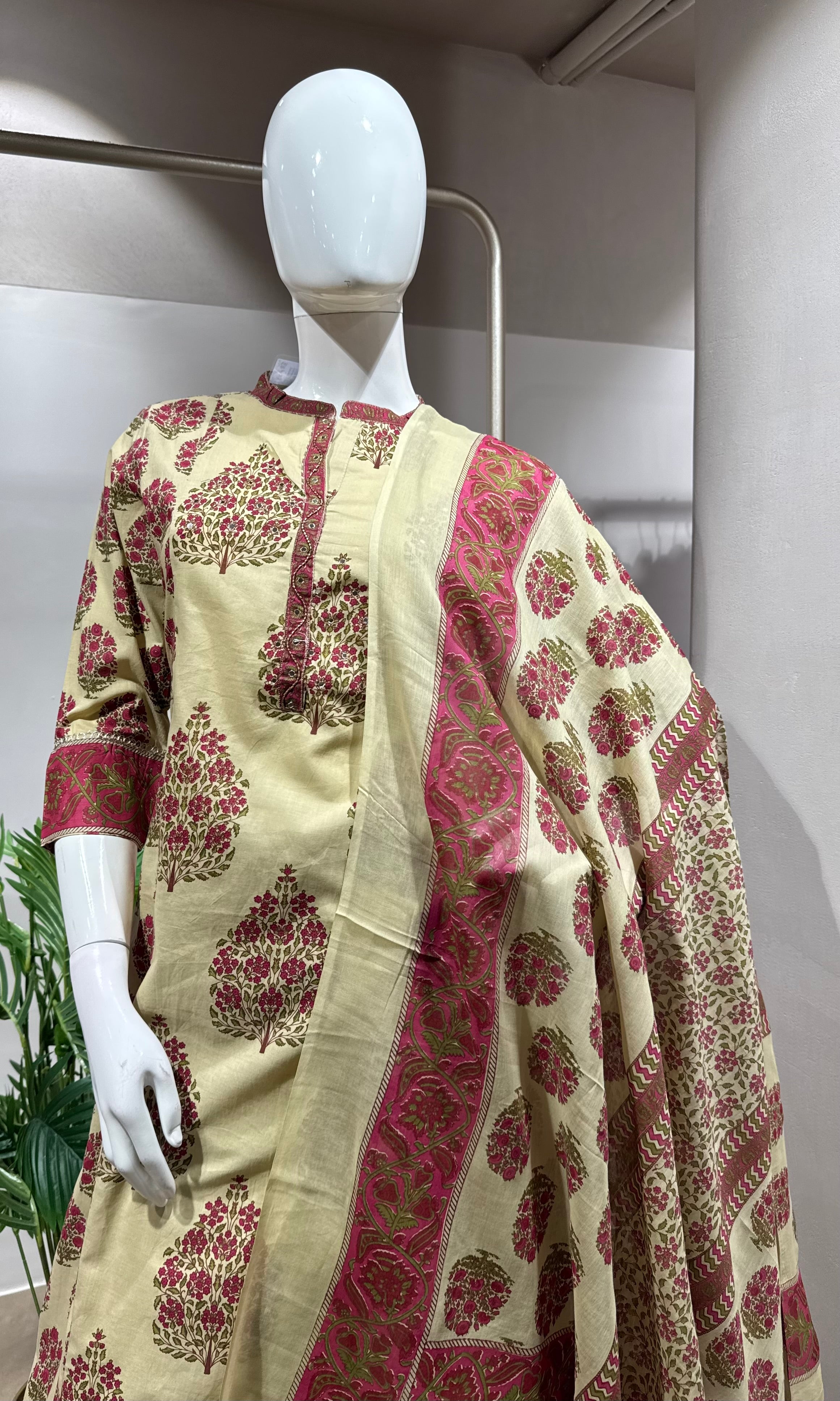 PINK Pure Cotton Floral Printed Kurta with Pant & Dupatta