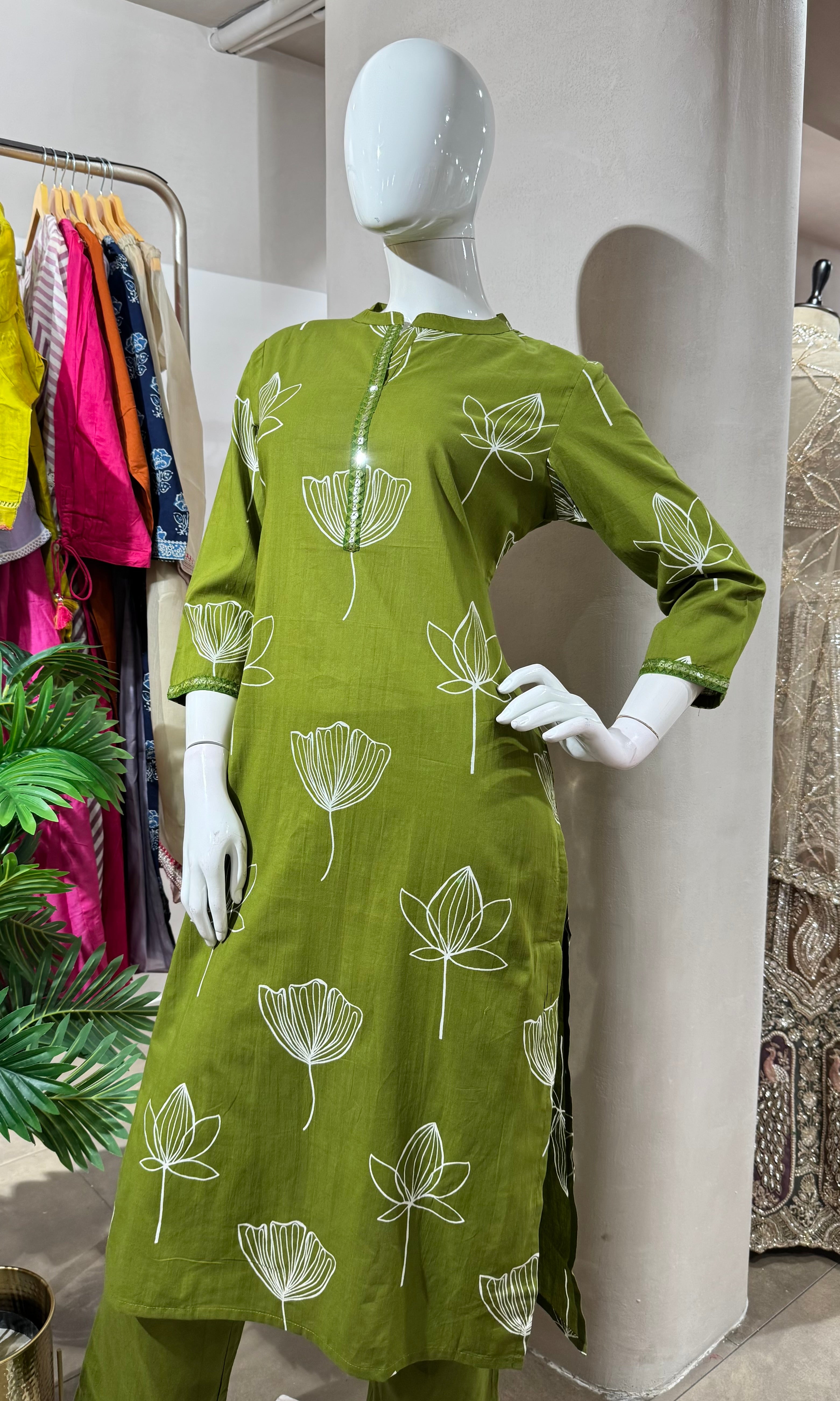 GREEN FLORAL KURTI WITH BOTTOM