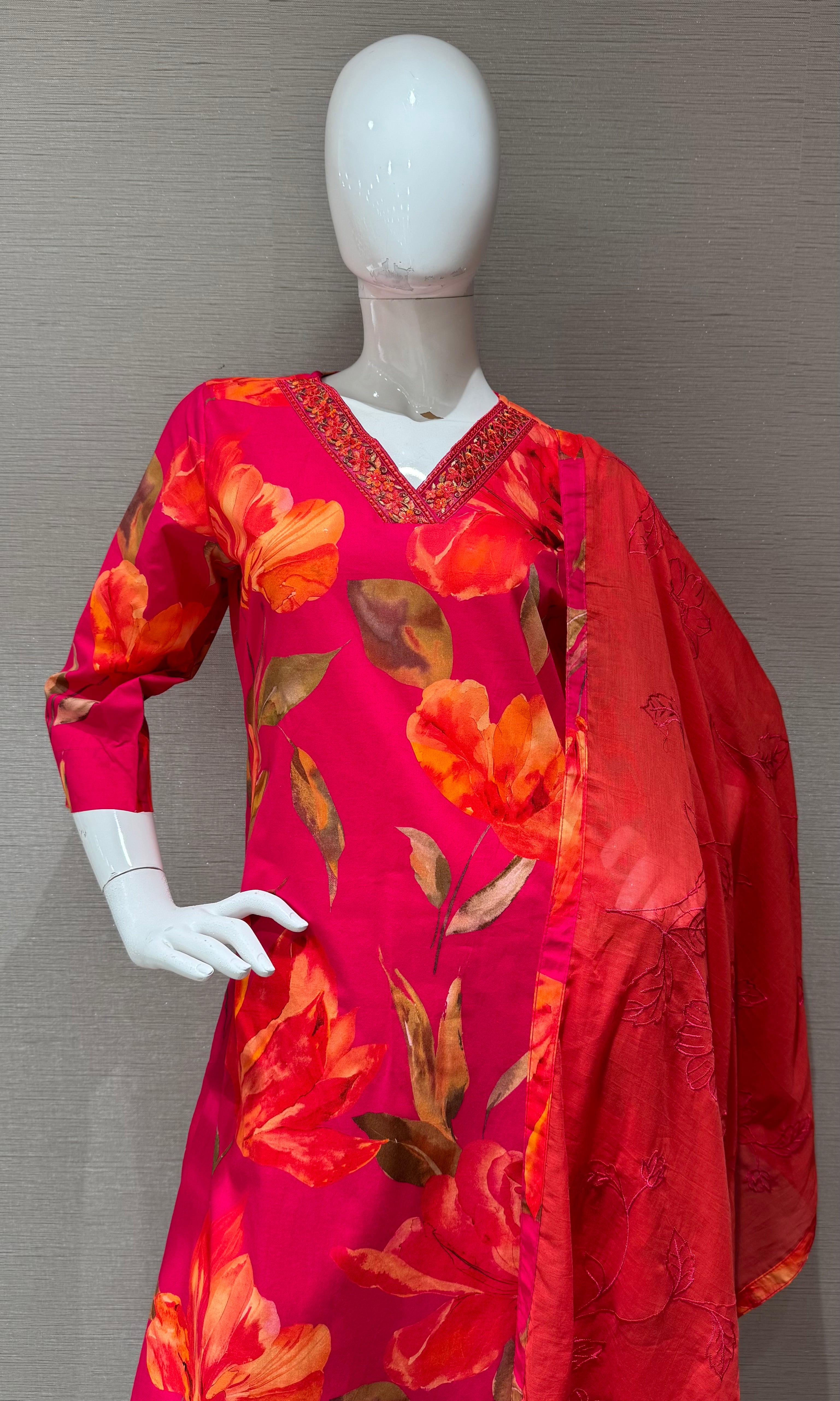 Rani pink Abstract Floral Straight Kurta Set