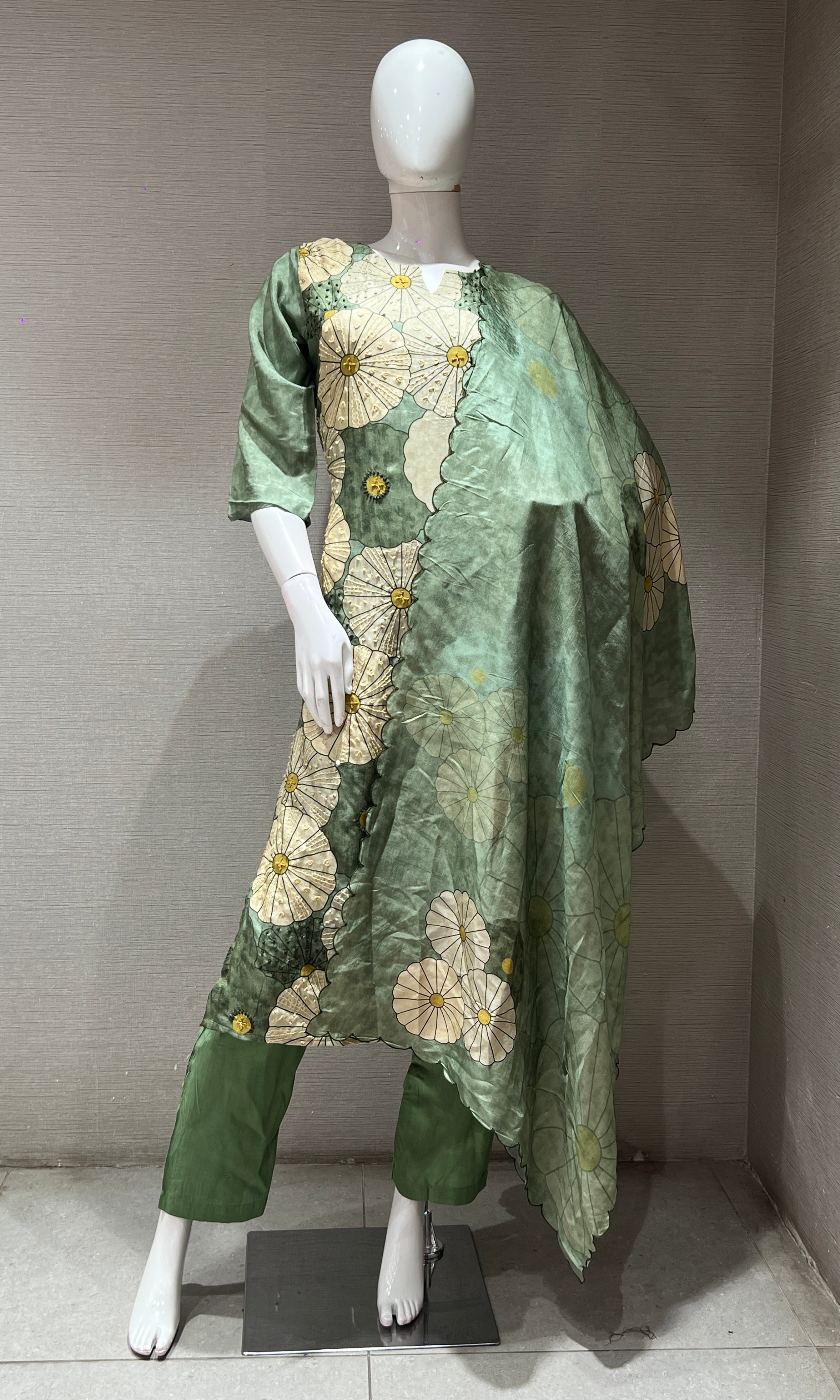 Green FLORAL kurta set