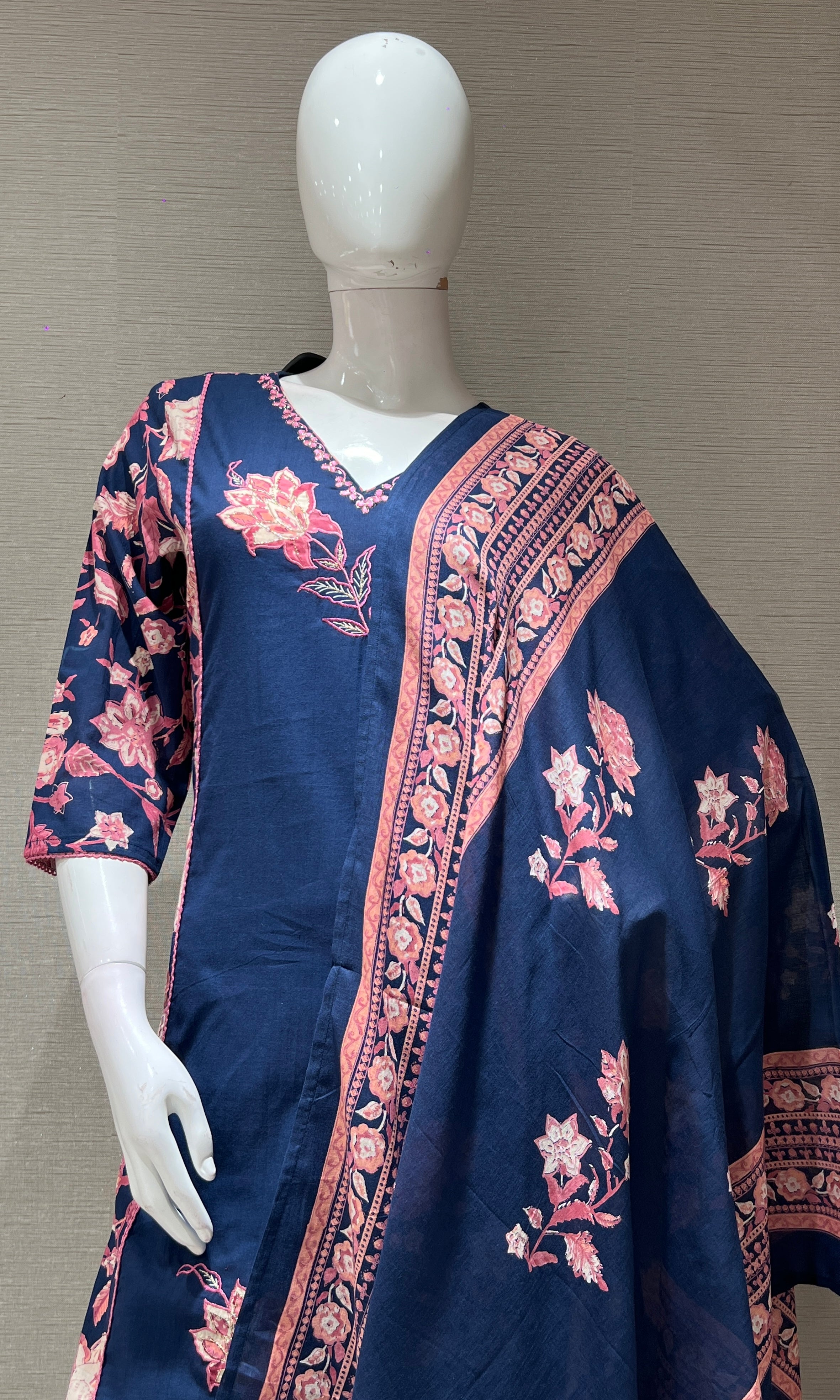 NAVY BLUE FLORAL MOTIFS KURTA SET