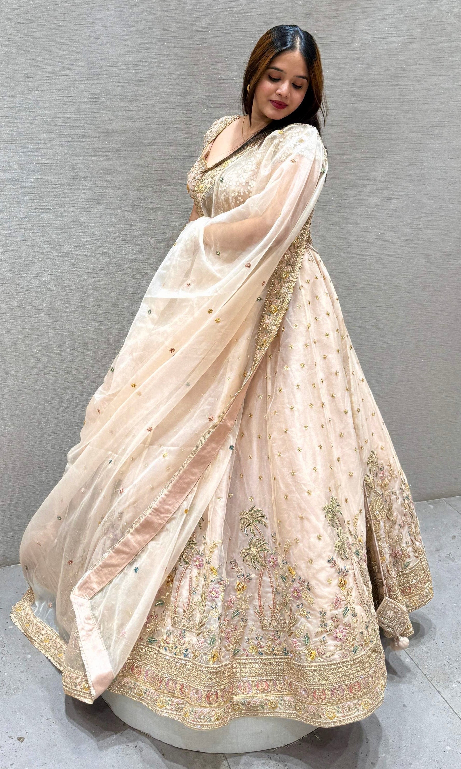 Preach Lehenga