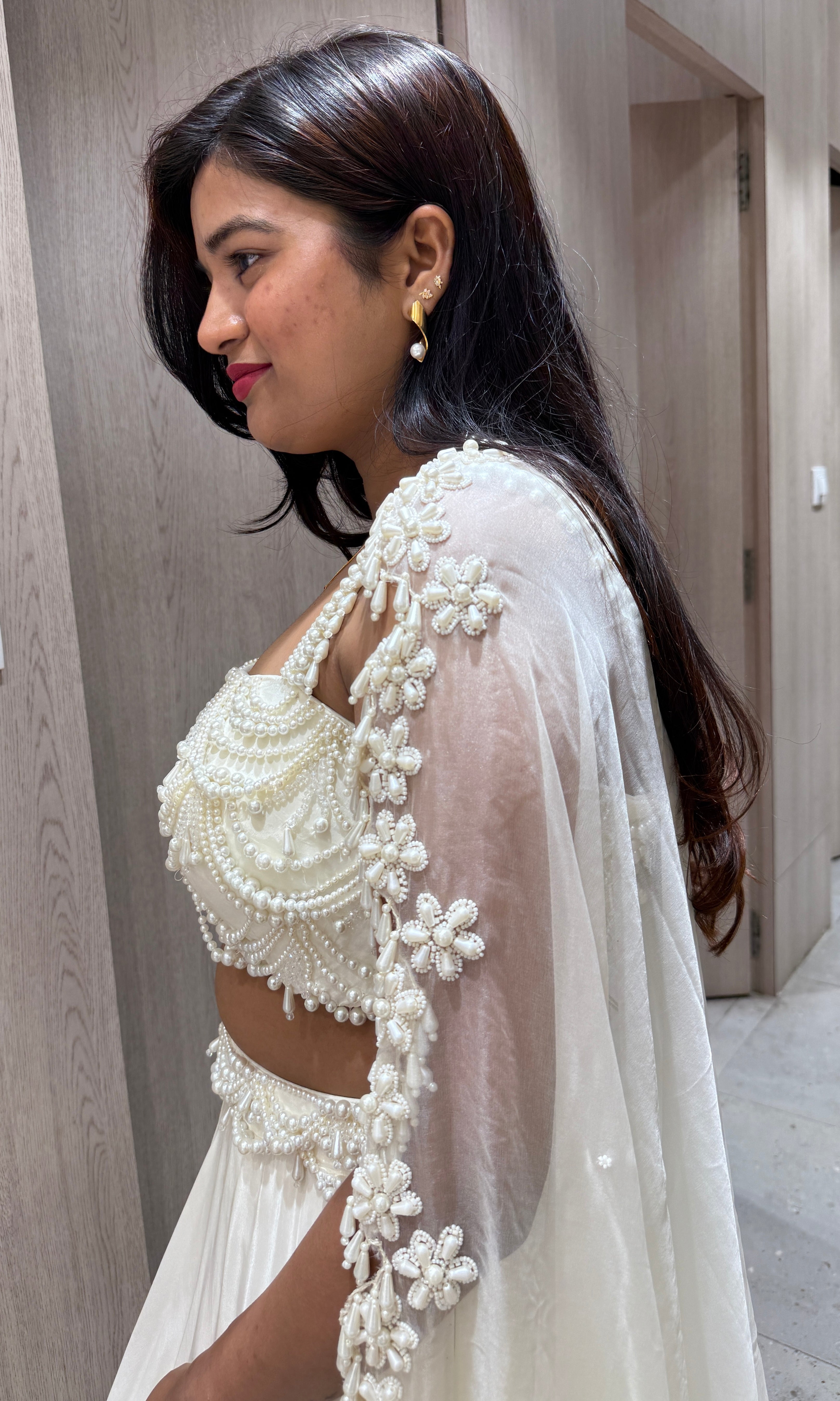 White lehenga with pearl blouse and duppatta 1000