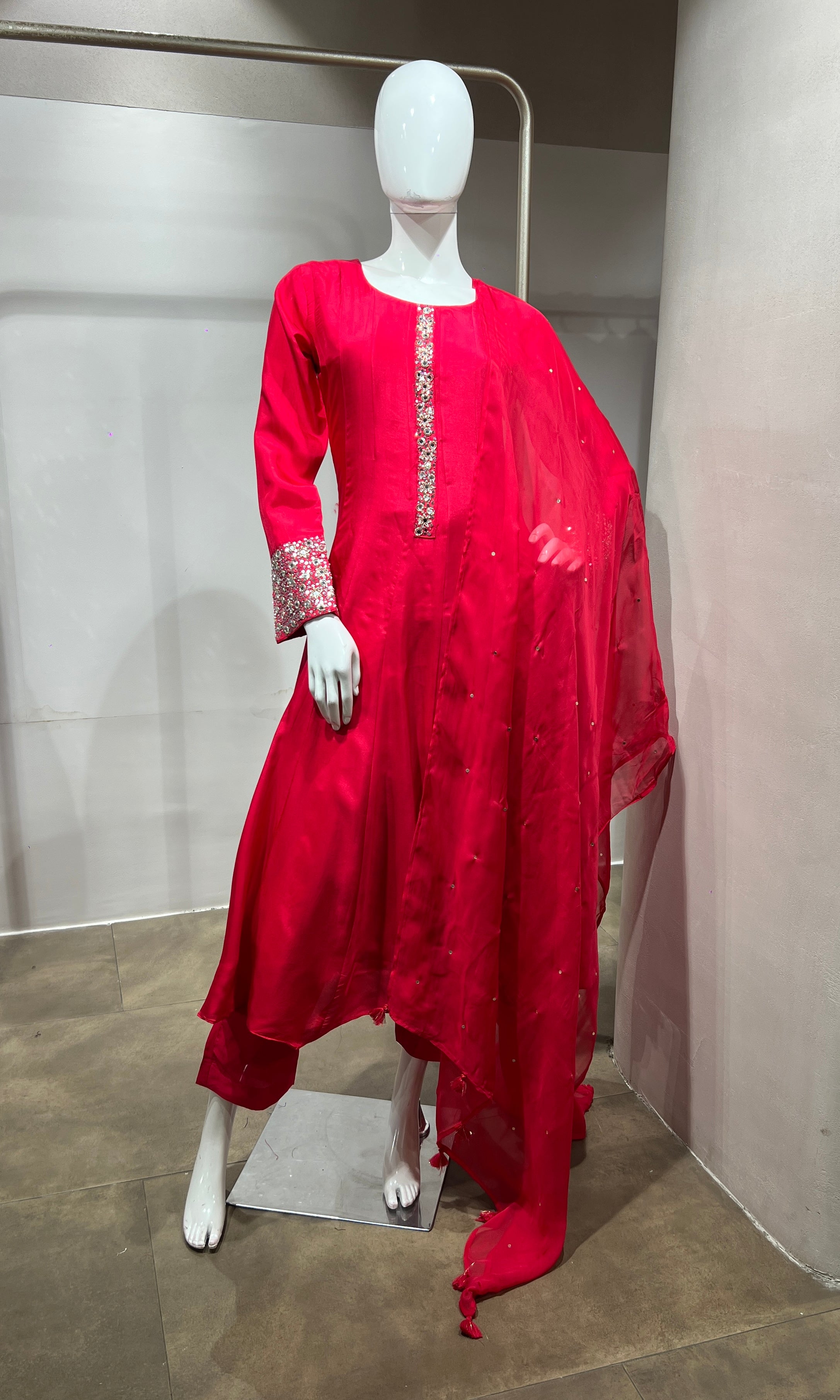 Rani Straight Kurta Set with Mirror Embroidery