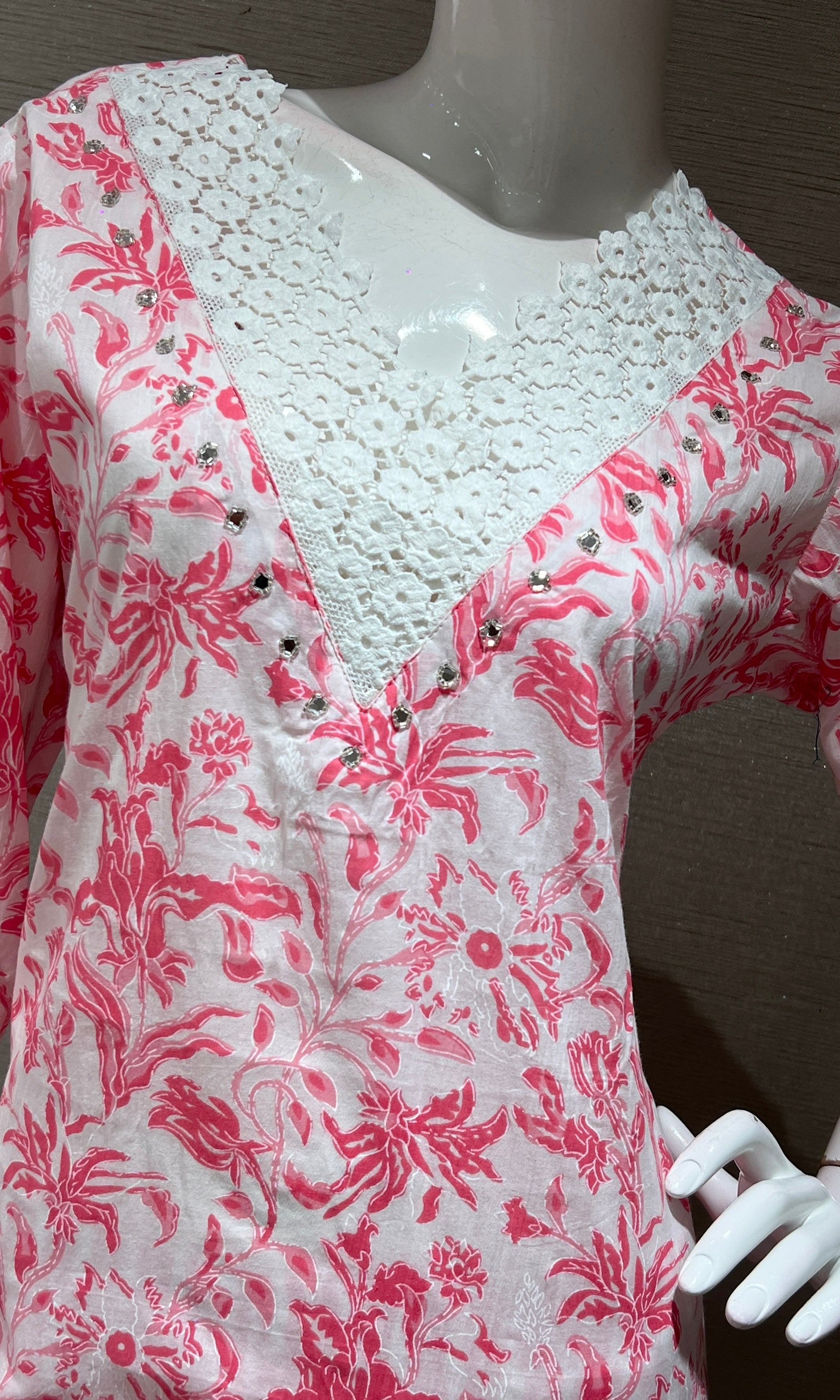 Pink floral print kurta set