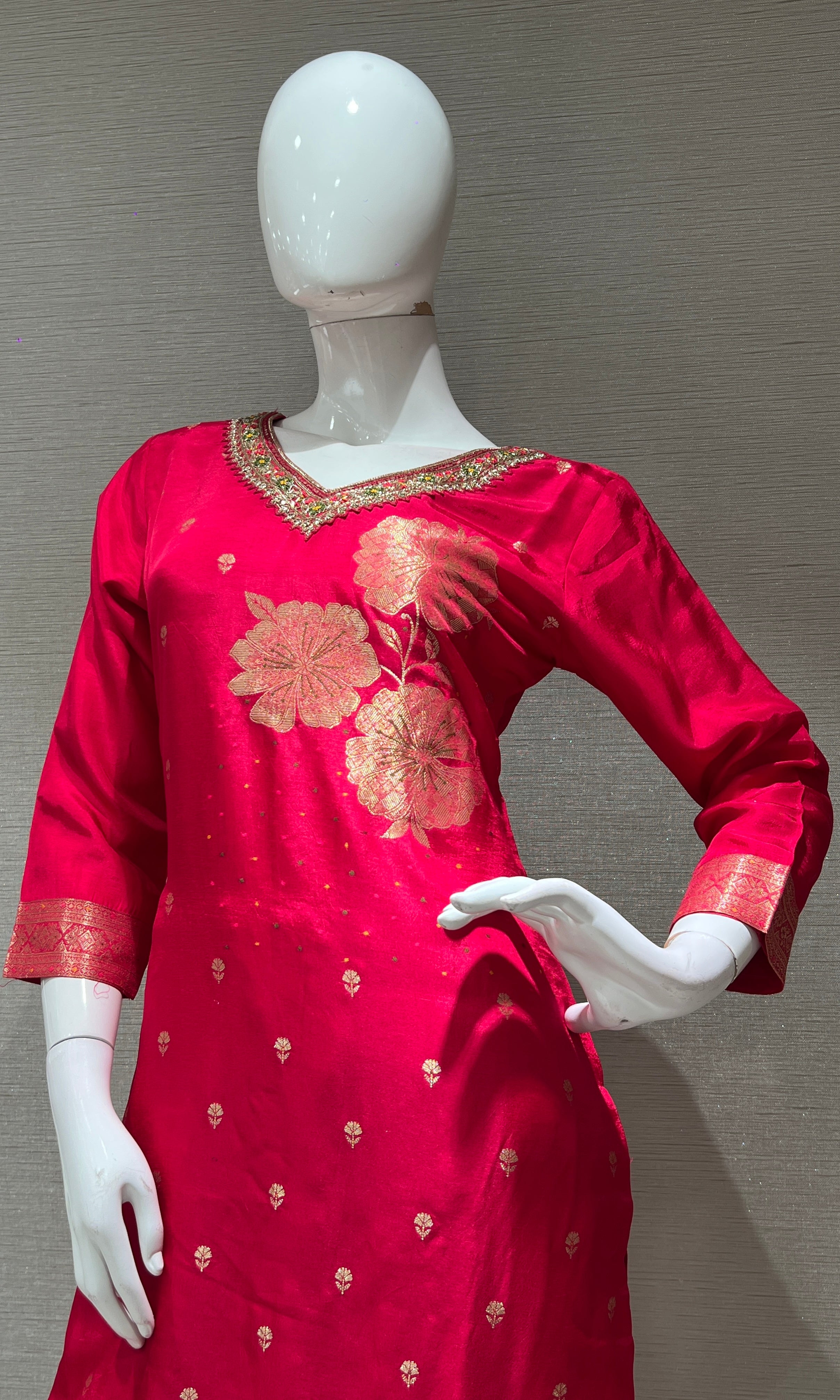 RANI PINK GOLDEN FLORAL KURTA SET