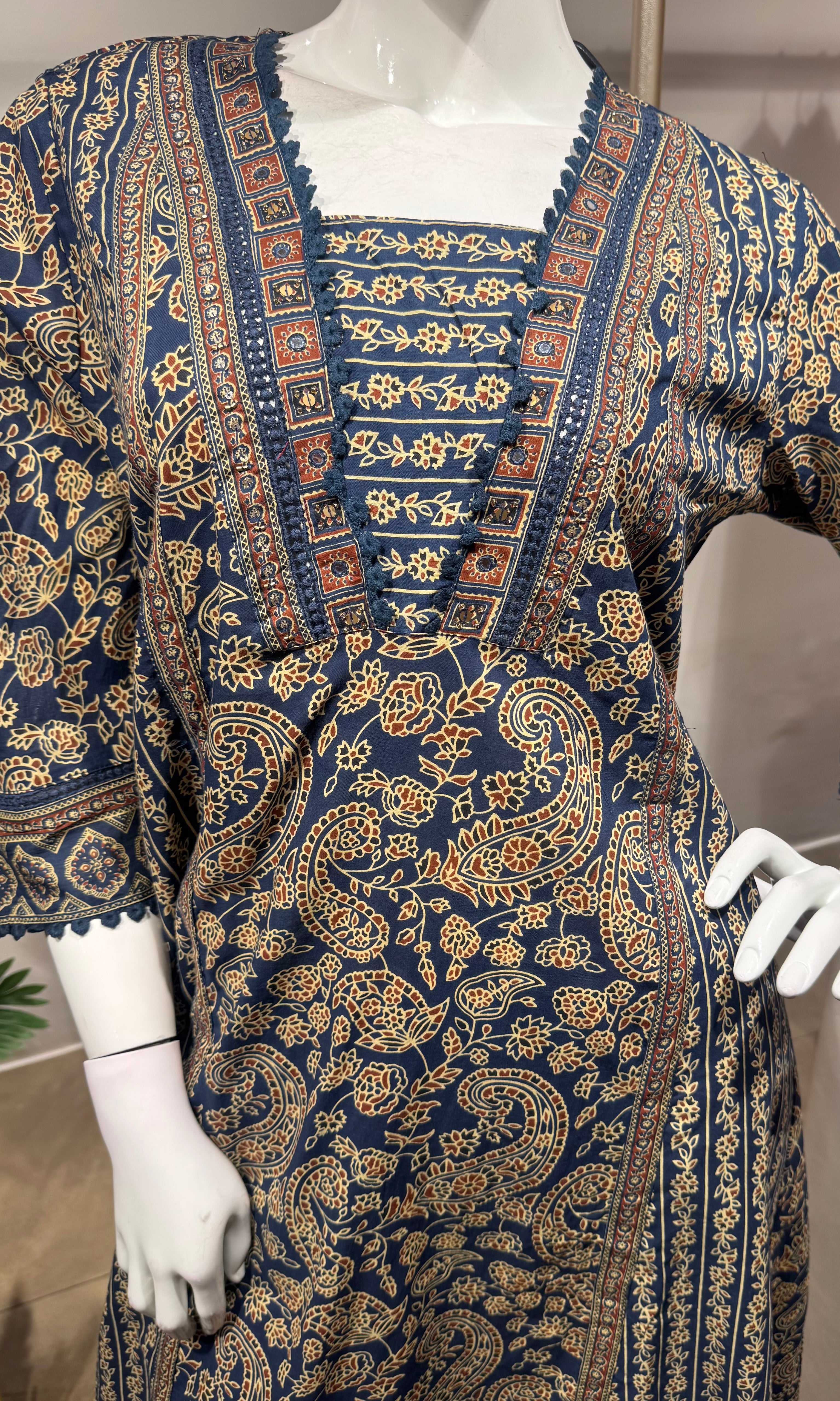 Blue floral printed embroidered kurta set