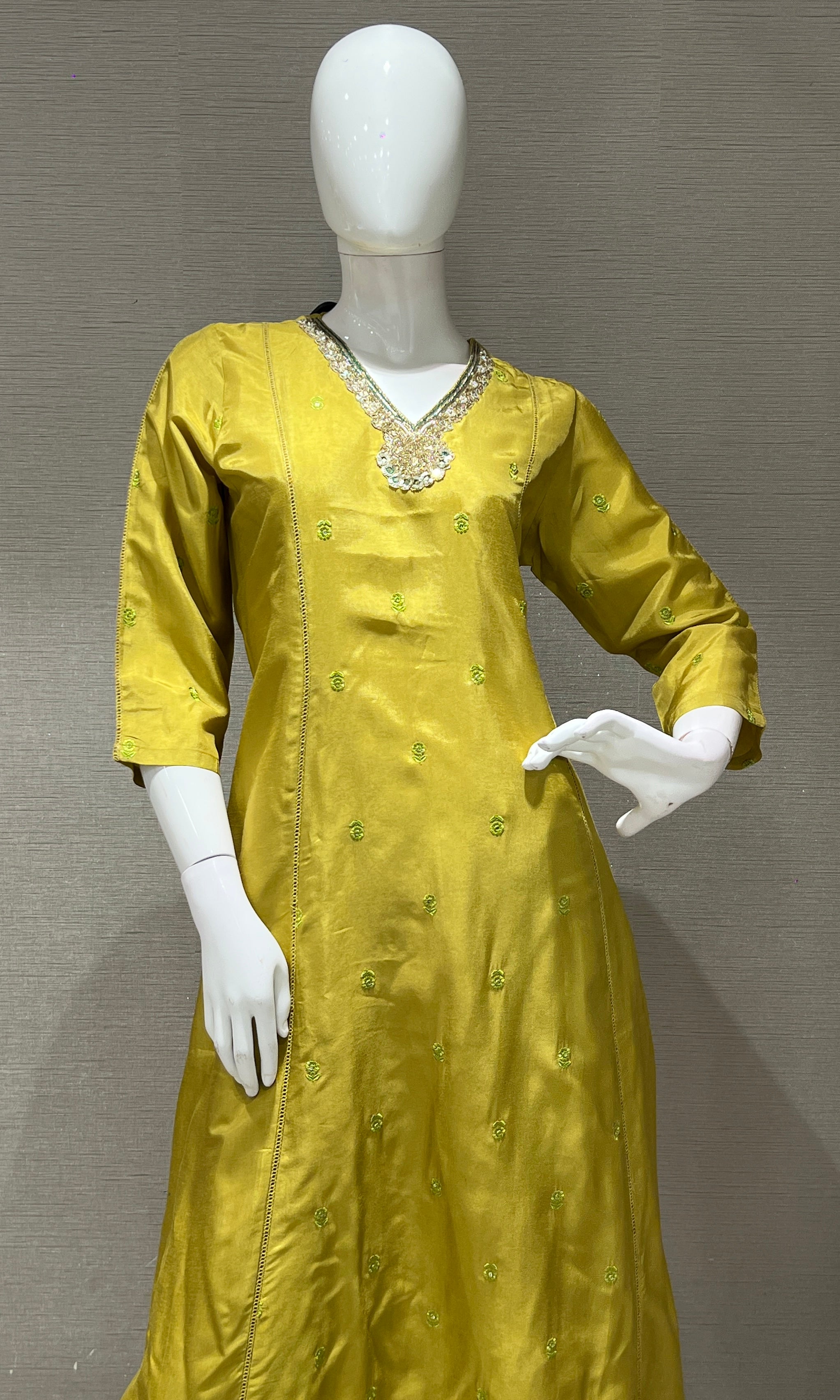 Liril kurta set WITH GREEN FLORAL DUPATTA