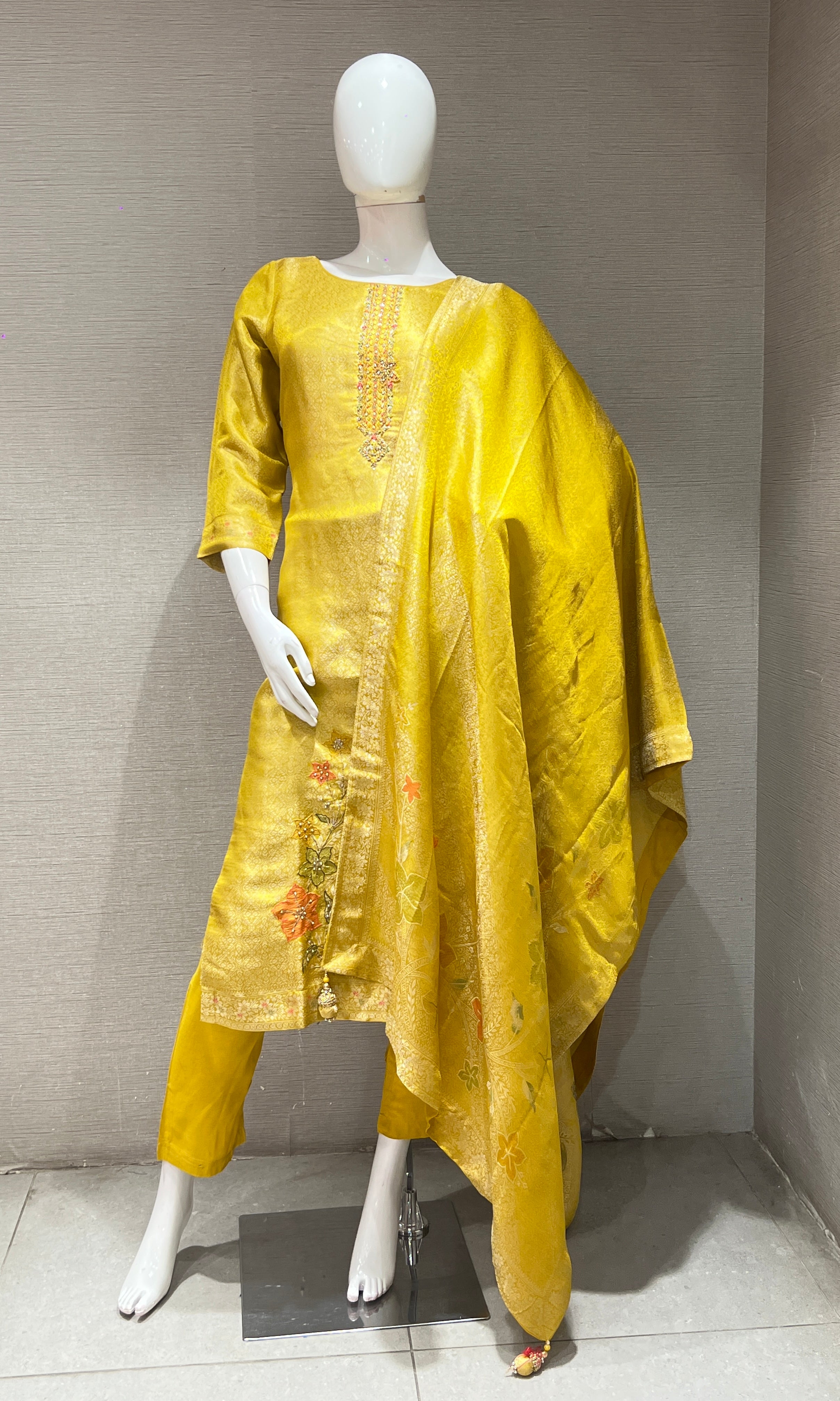 YELLOW ETHNIC KURTA SET
