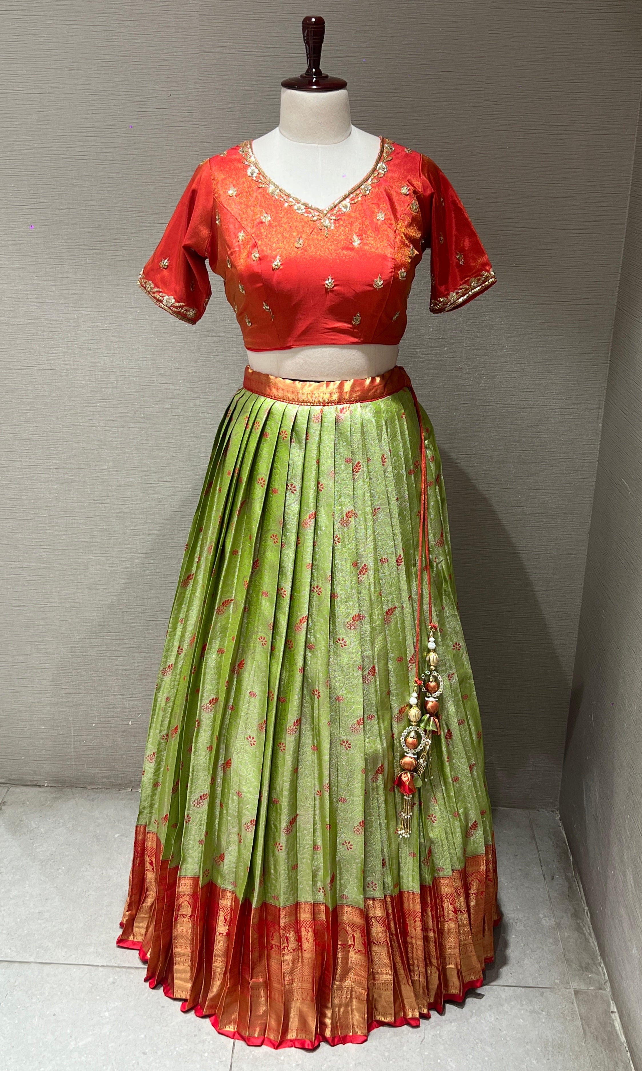 Rust pattu Lehenga