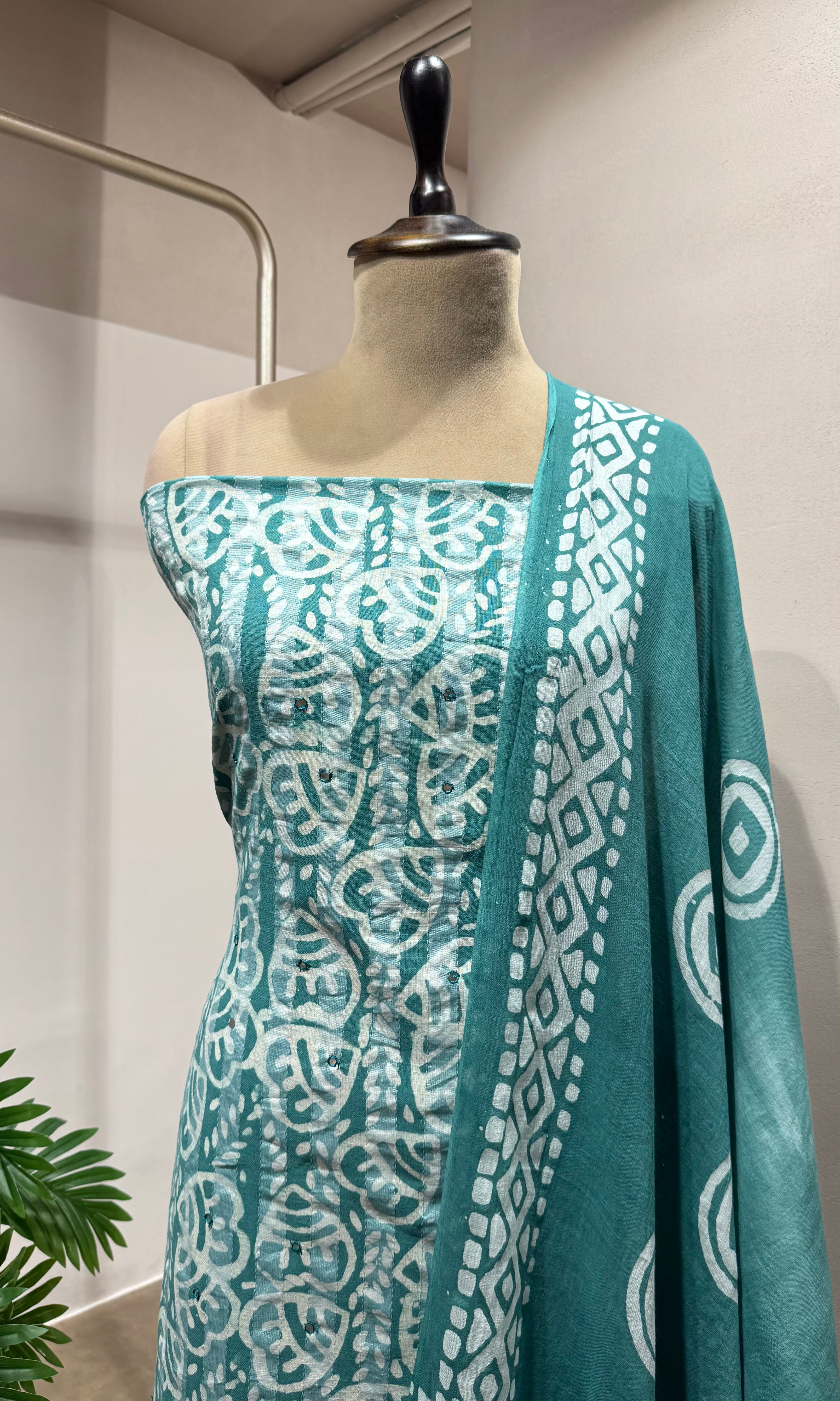 GREEN ETHNIC PRINTED DRESS MATERIAL