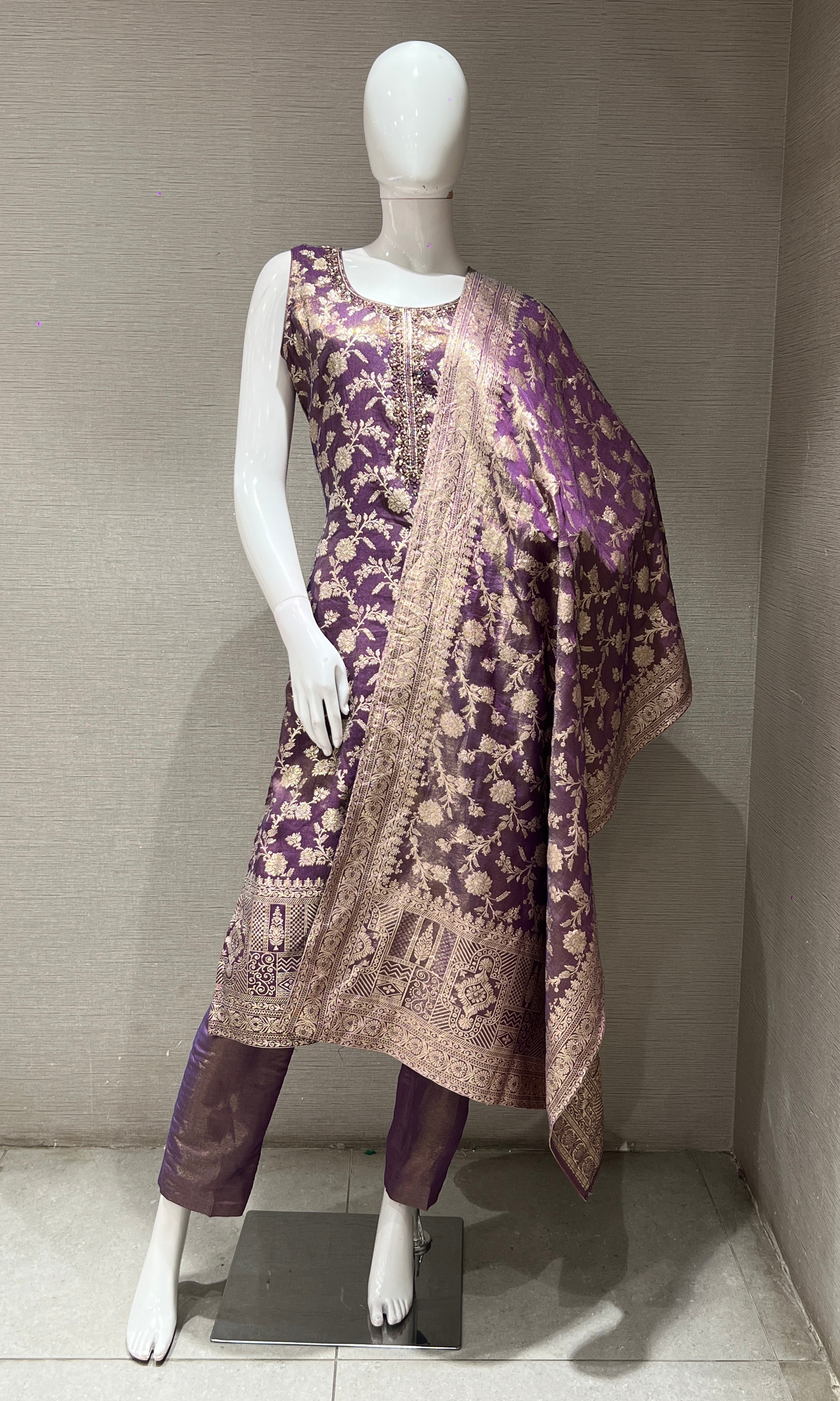 Light purple golden banarasi kurta set