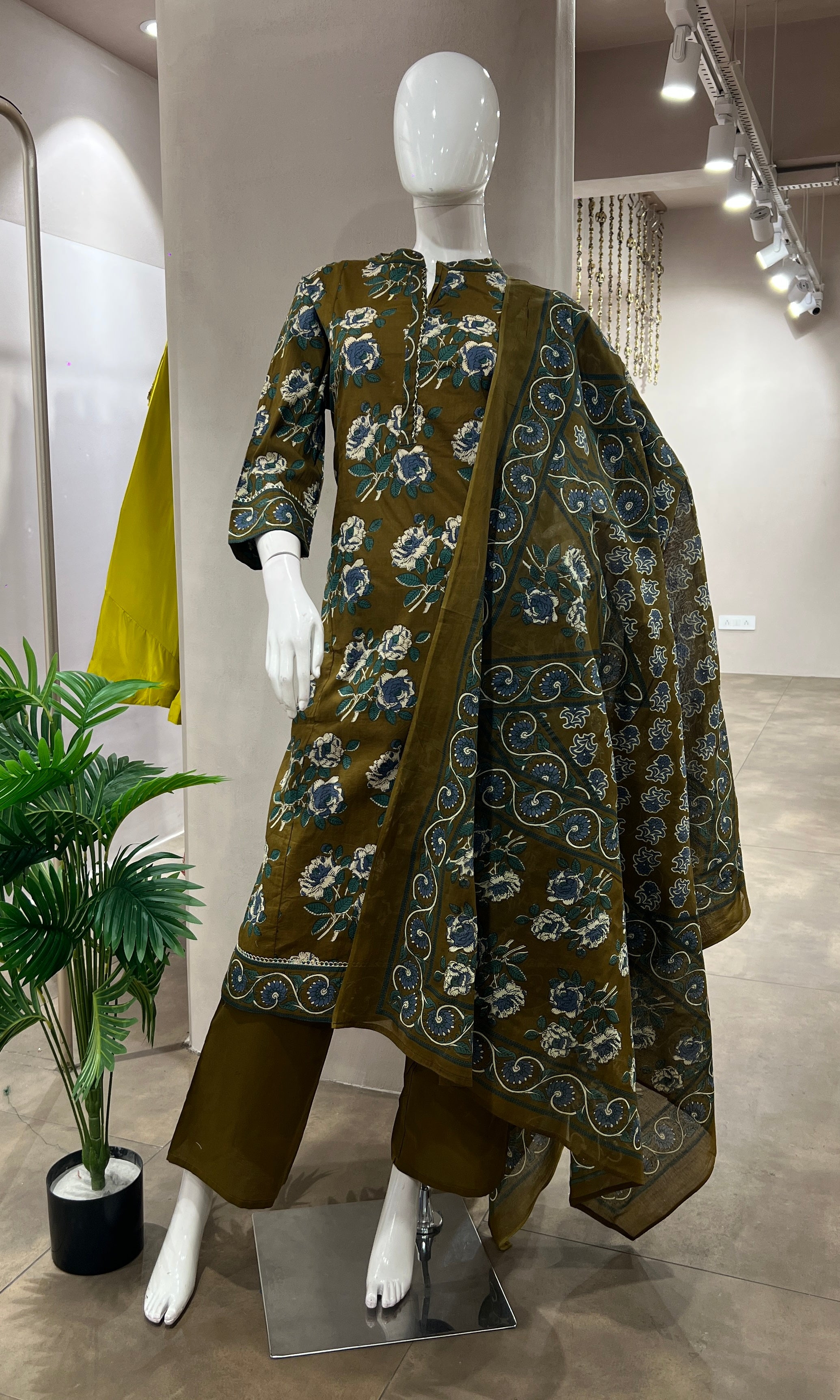 GREEN FLORAL PRINT KURTA SET