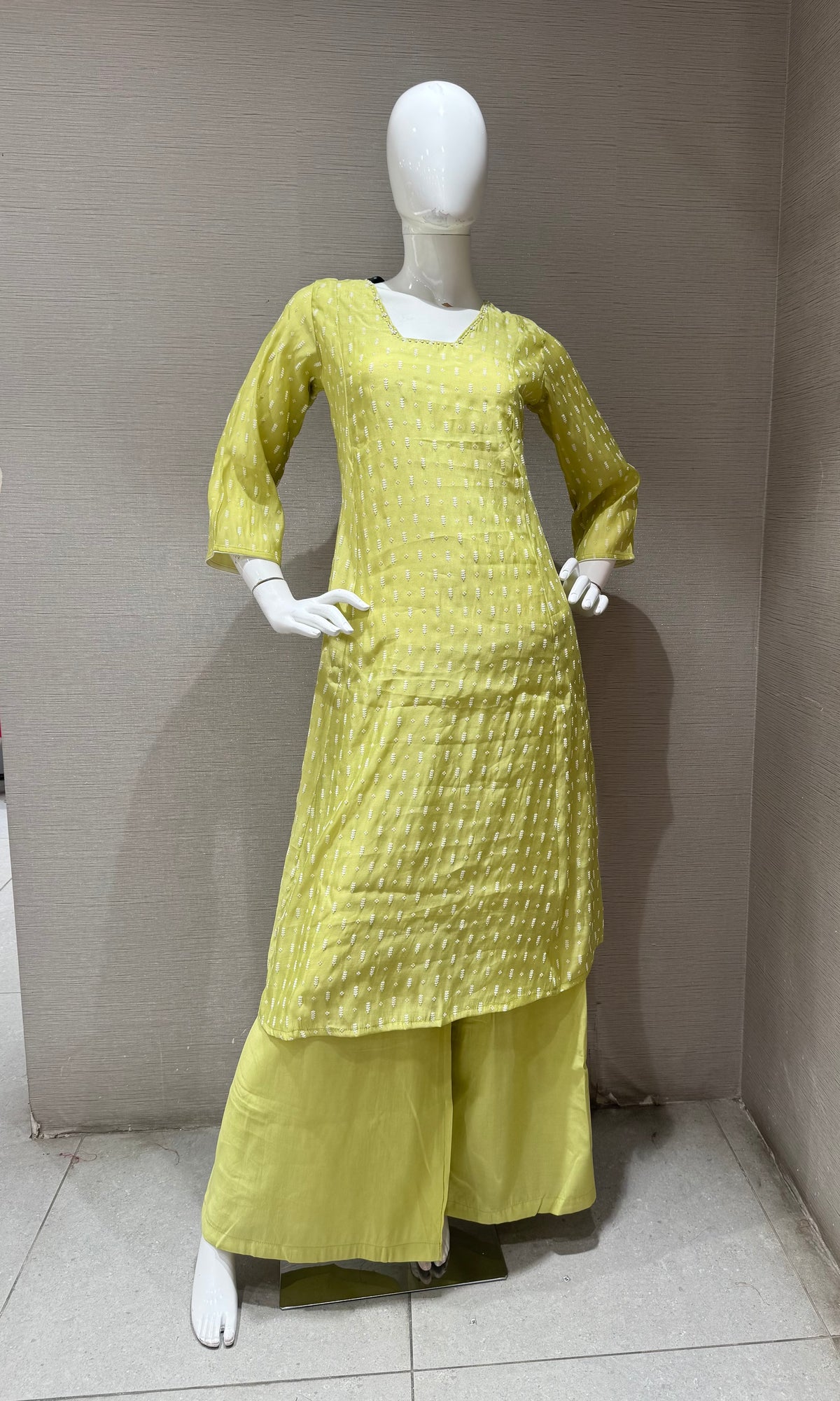 Green cotton Kurta Set with Contrast Dupatta