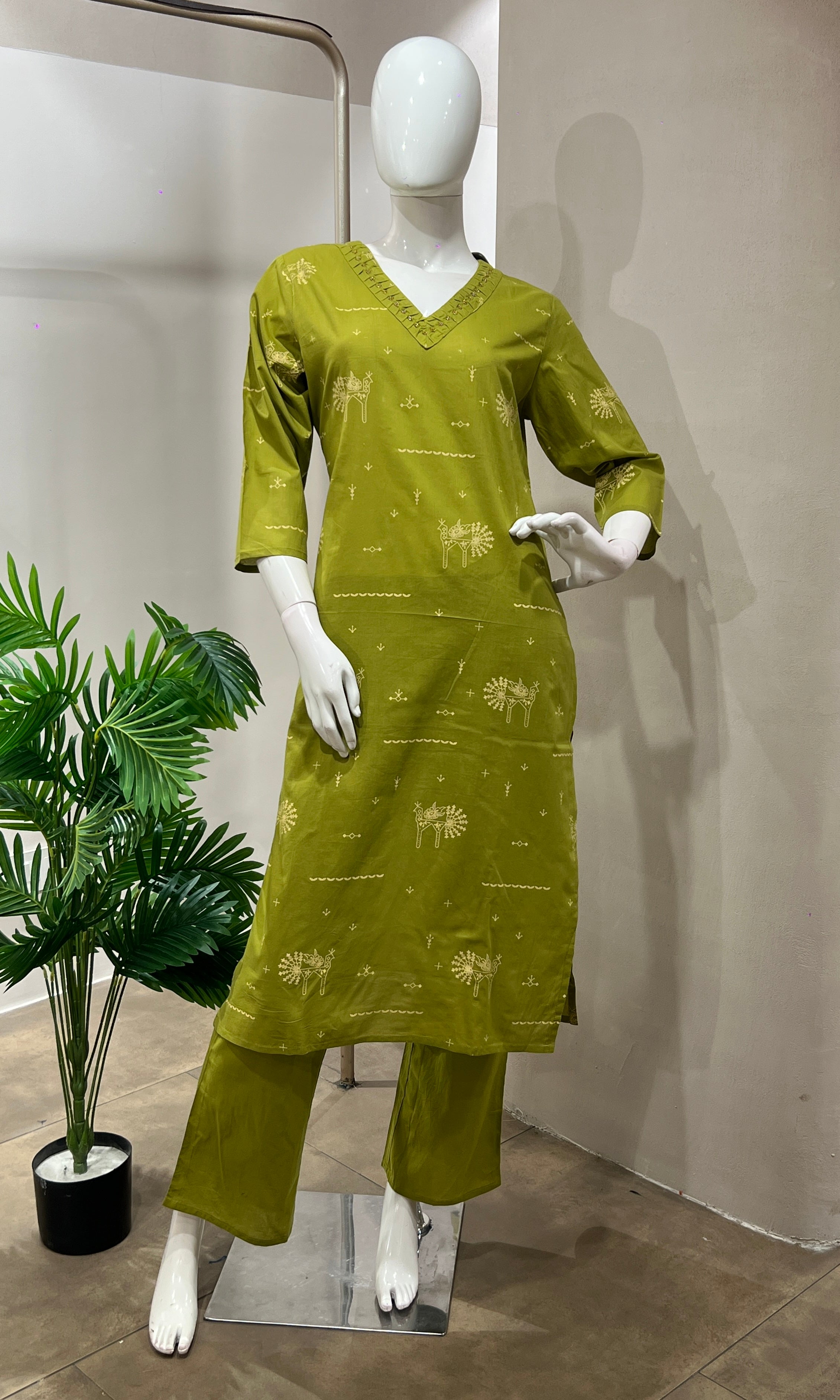 Green Ethnic Motifs Embroidered KURTA SET