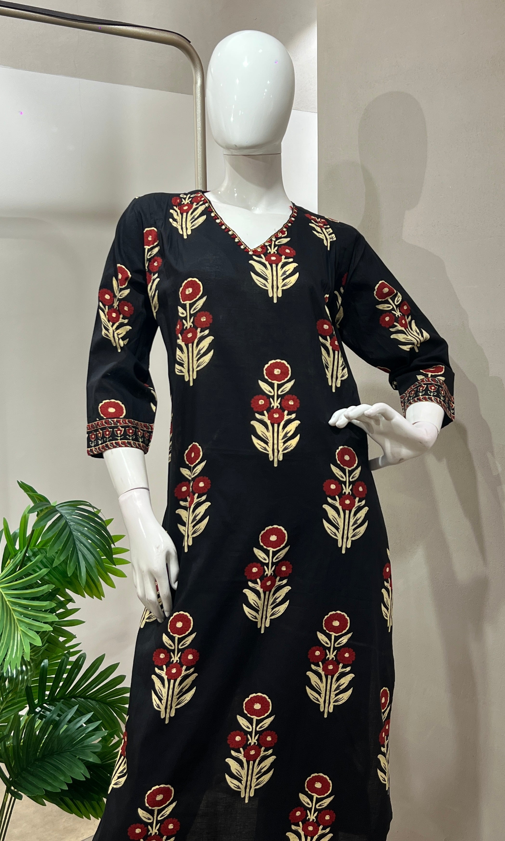 Black FLORAL KURTI WITH BOTTOM