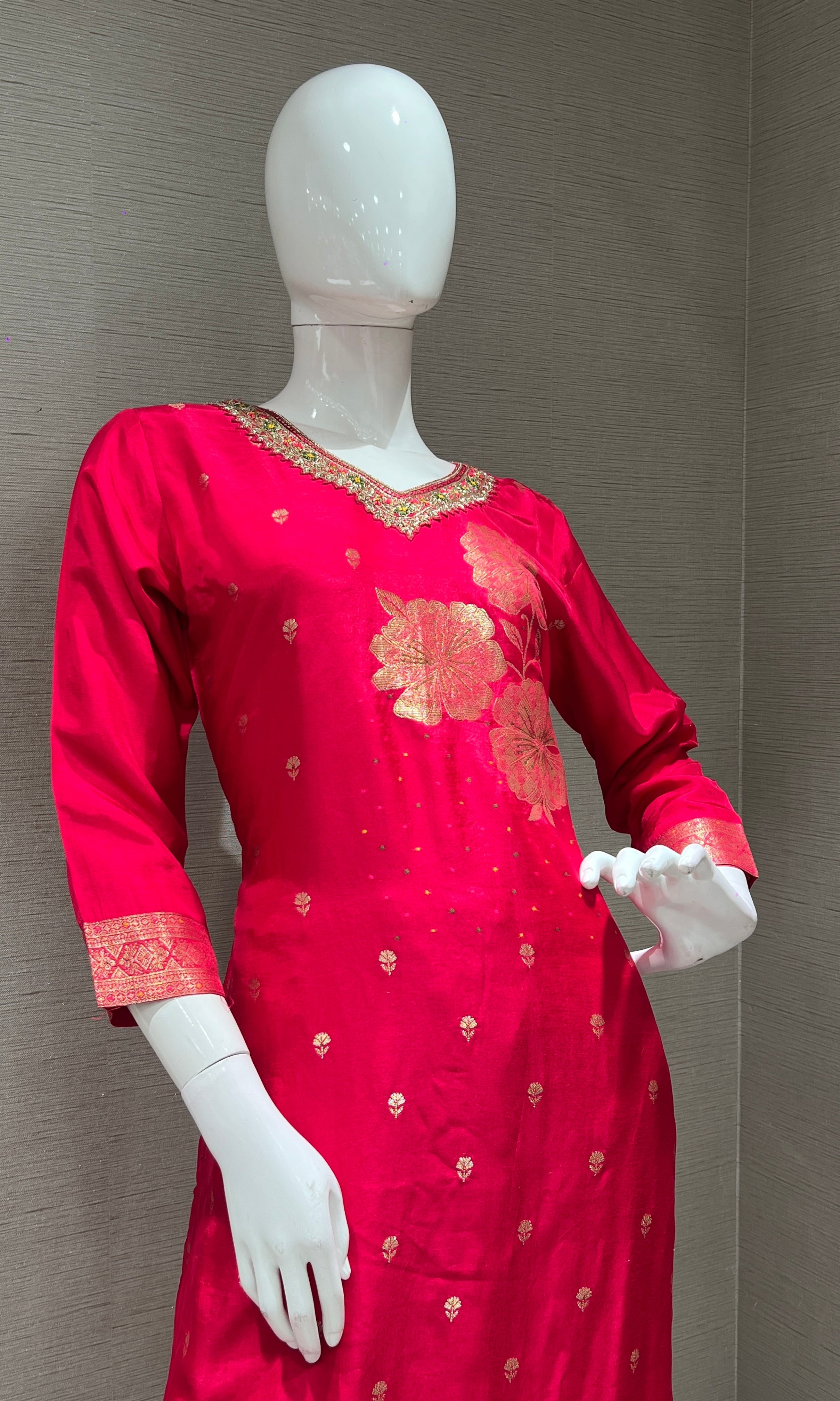 RANI PINK GOLDEN FLORAL KURTA SET