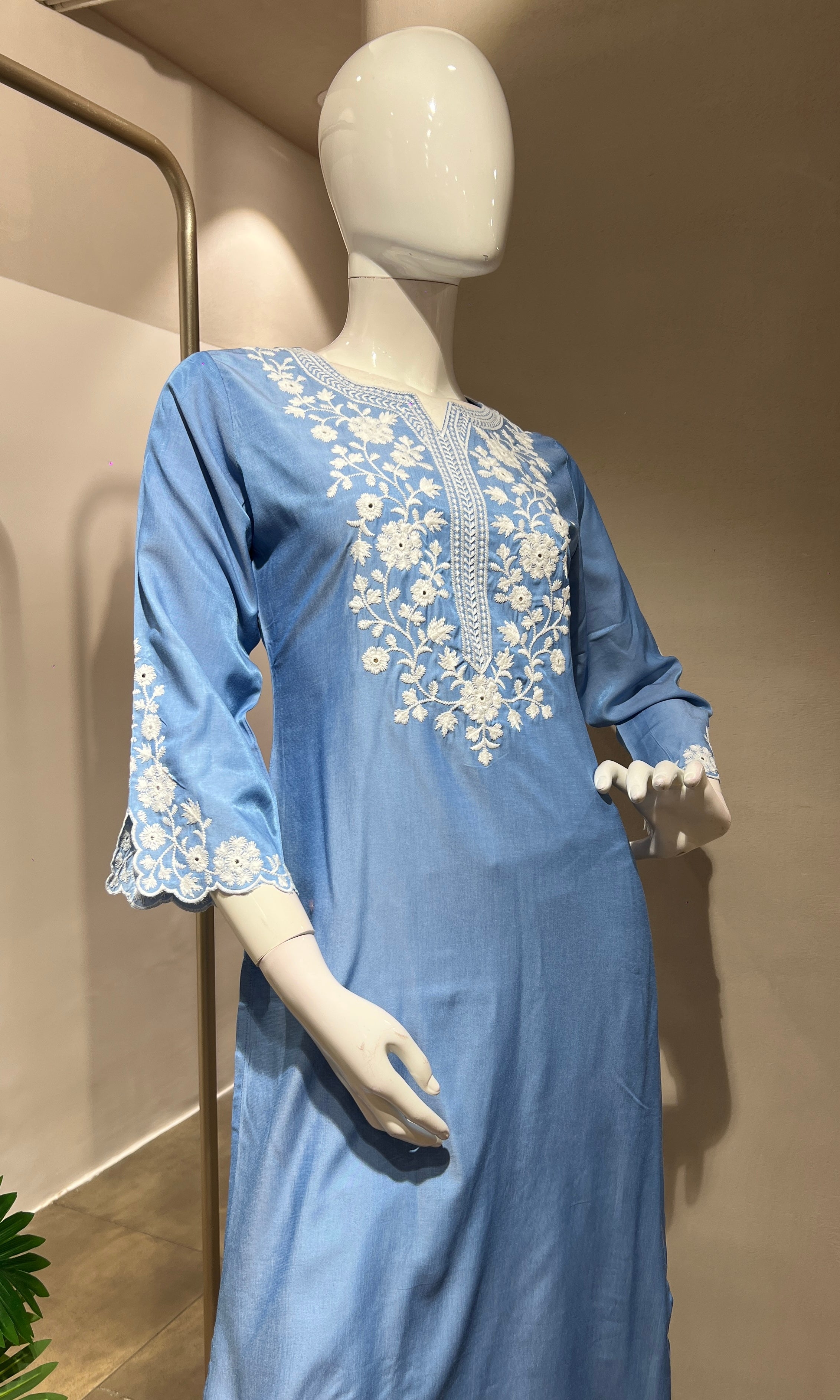 BLUE lucknowi chikankari kurta ser