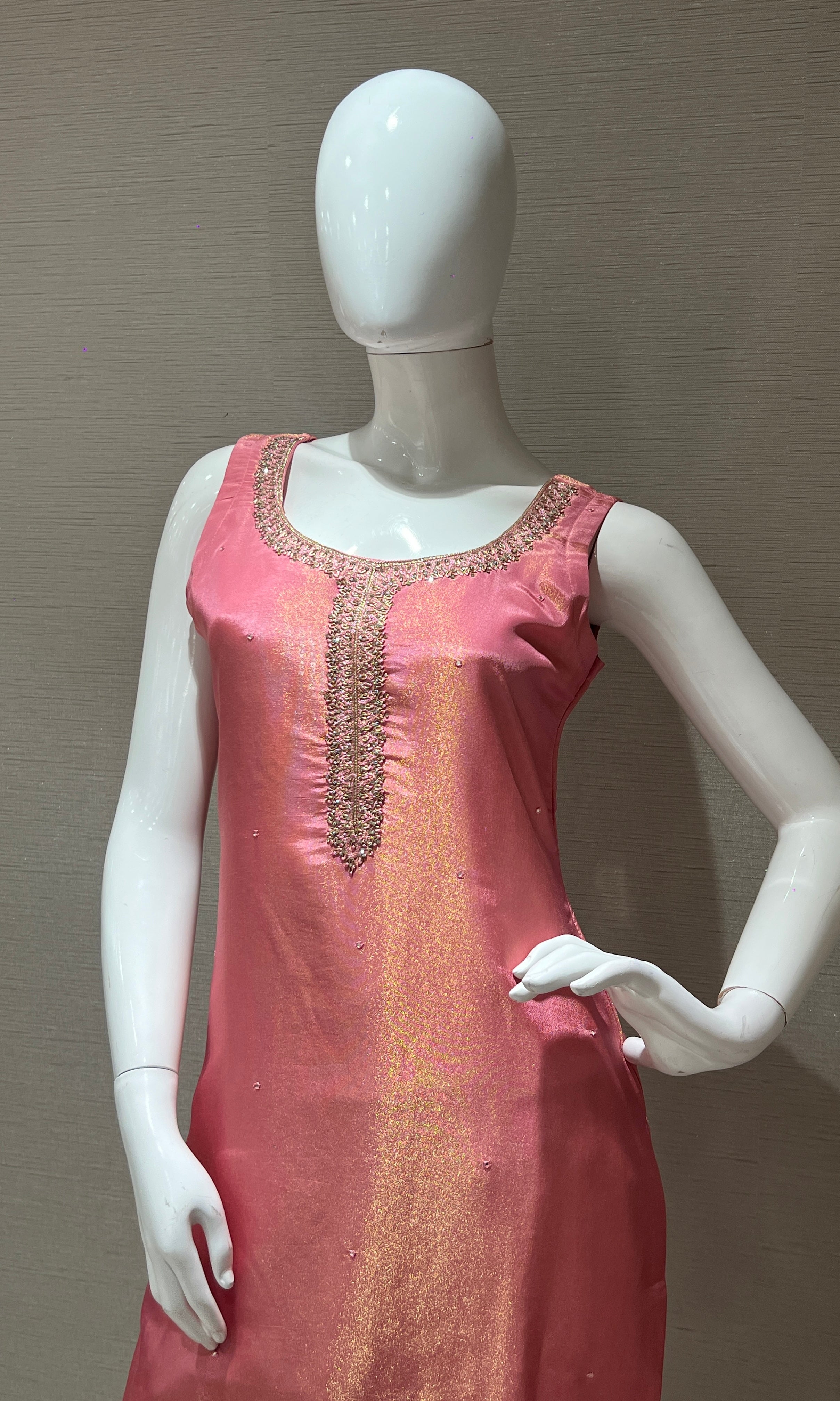 Baby pink shimmer slik kurta set