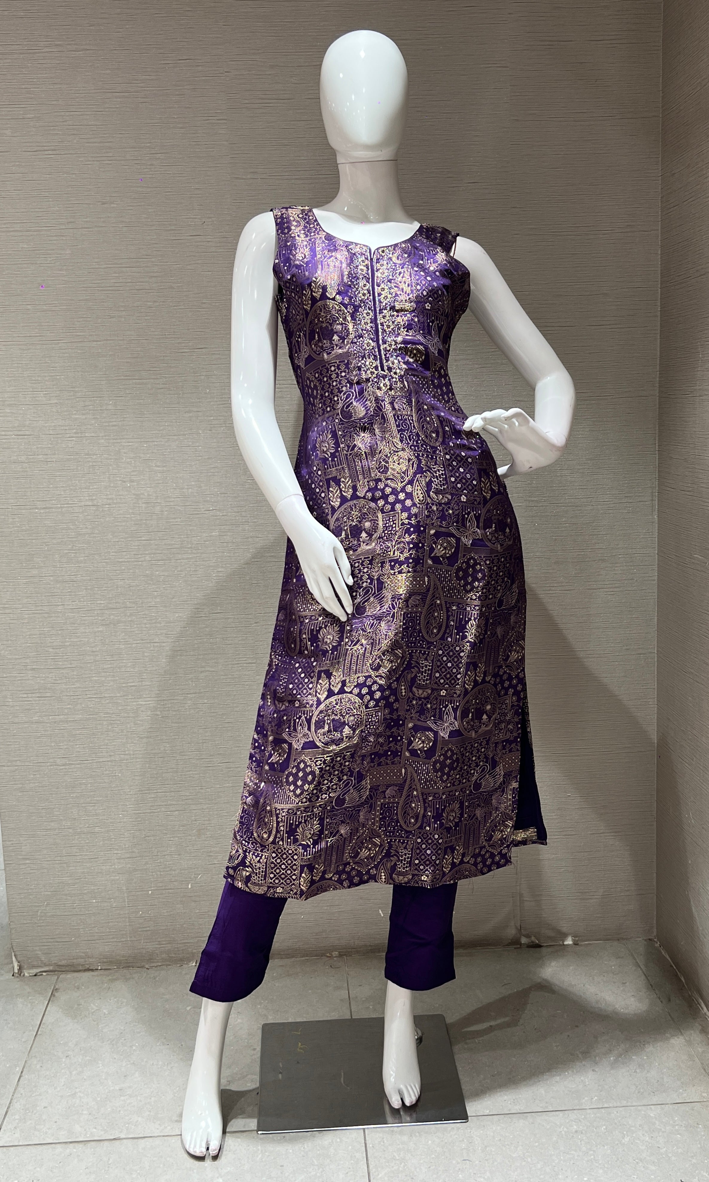 PURPLE ETHNIC KURTA SET WITH WOVEN DUPATTA