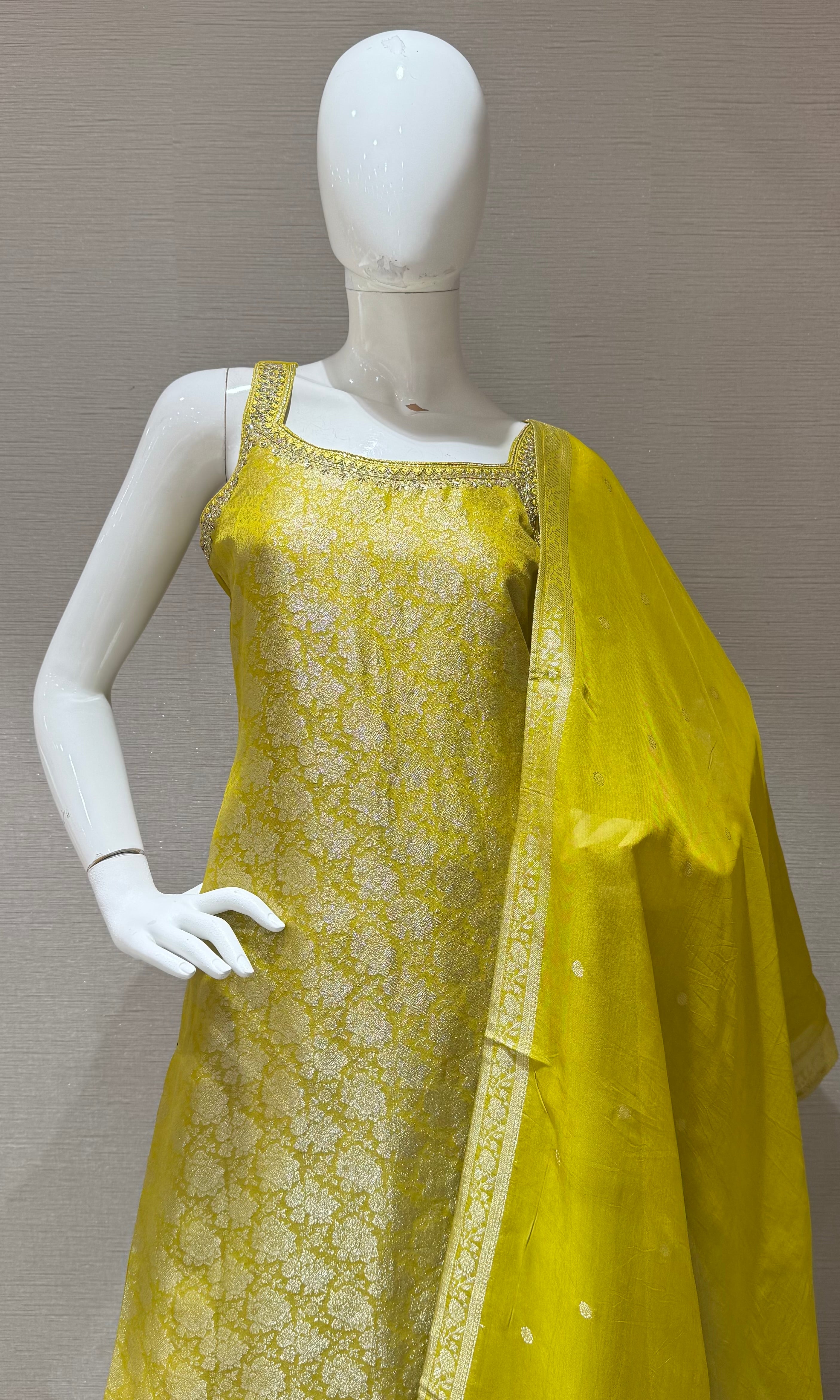 LIRIL BANARASI SILK KURTA SET WITH DUPATTA